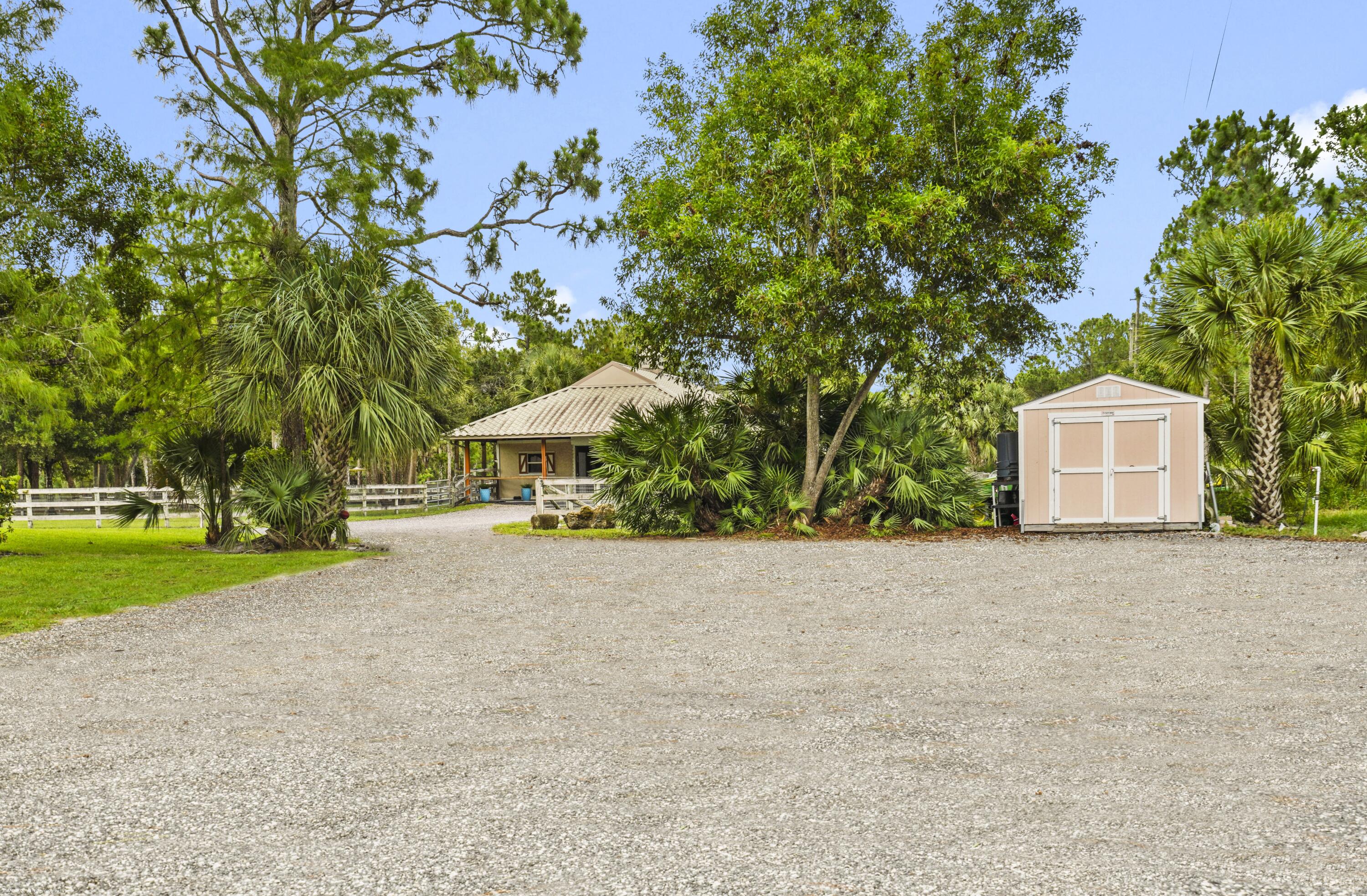 2560 Buck Ridge Trail