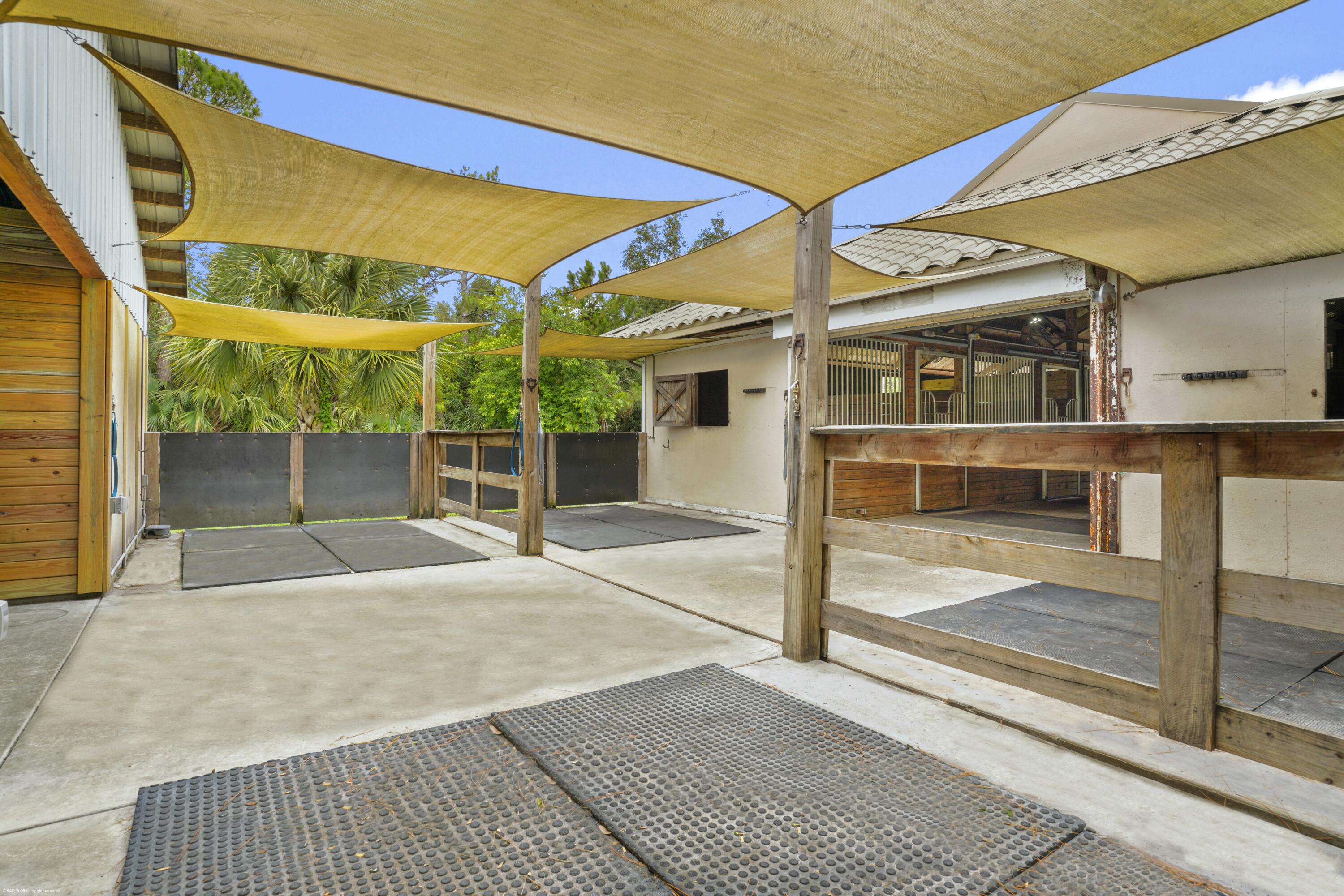2560 Buck Ridge Trail