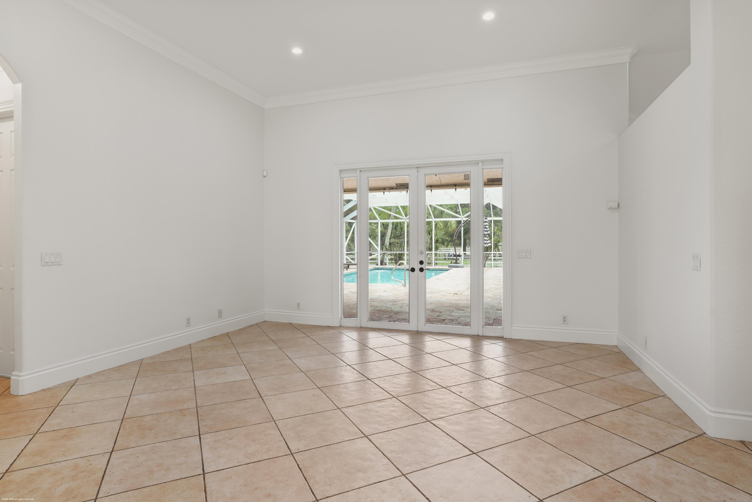 2560 Buck Ridge Trail