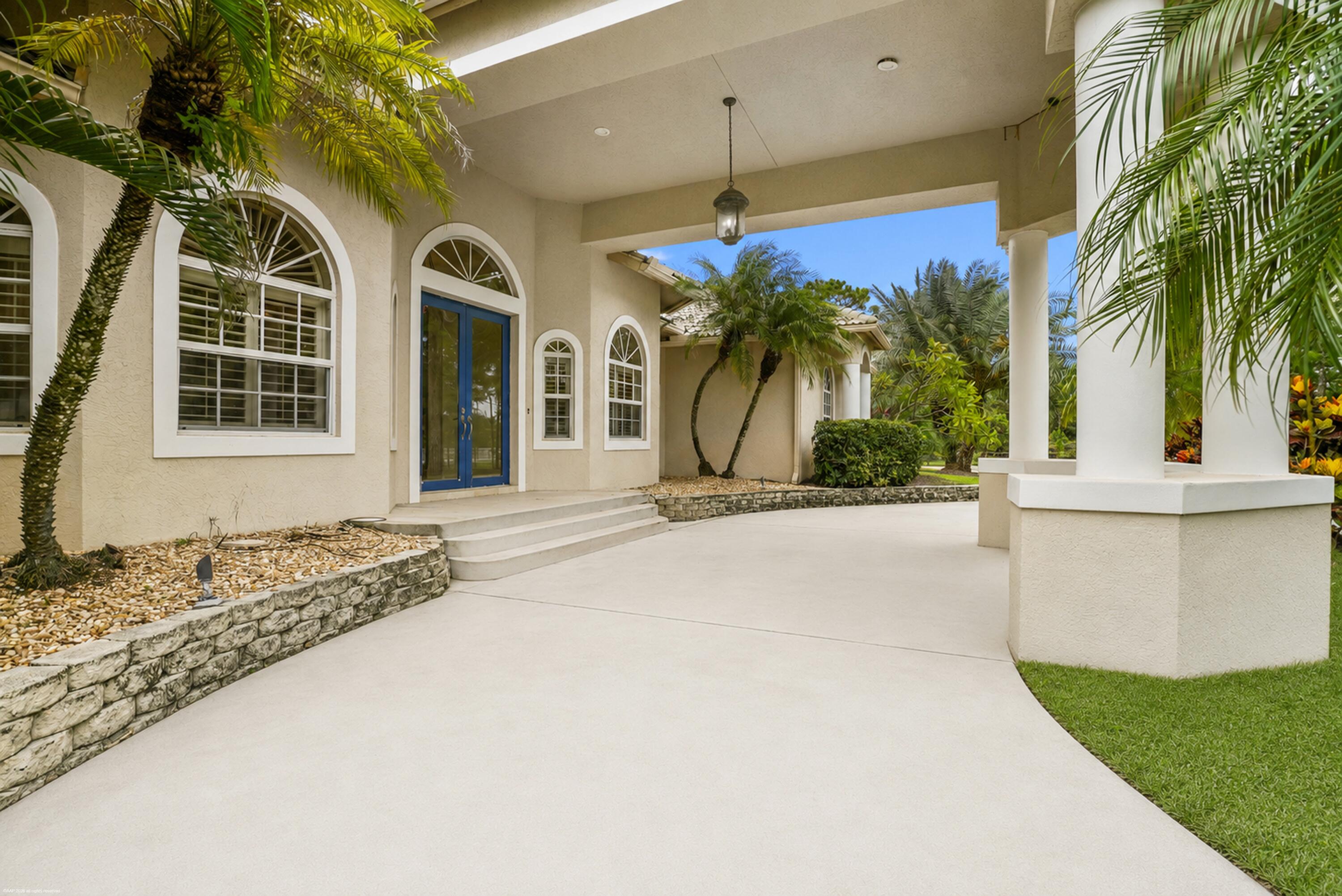 2560 Buck Ridge Trail