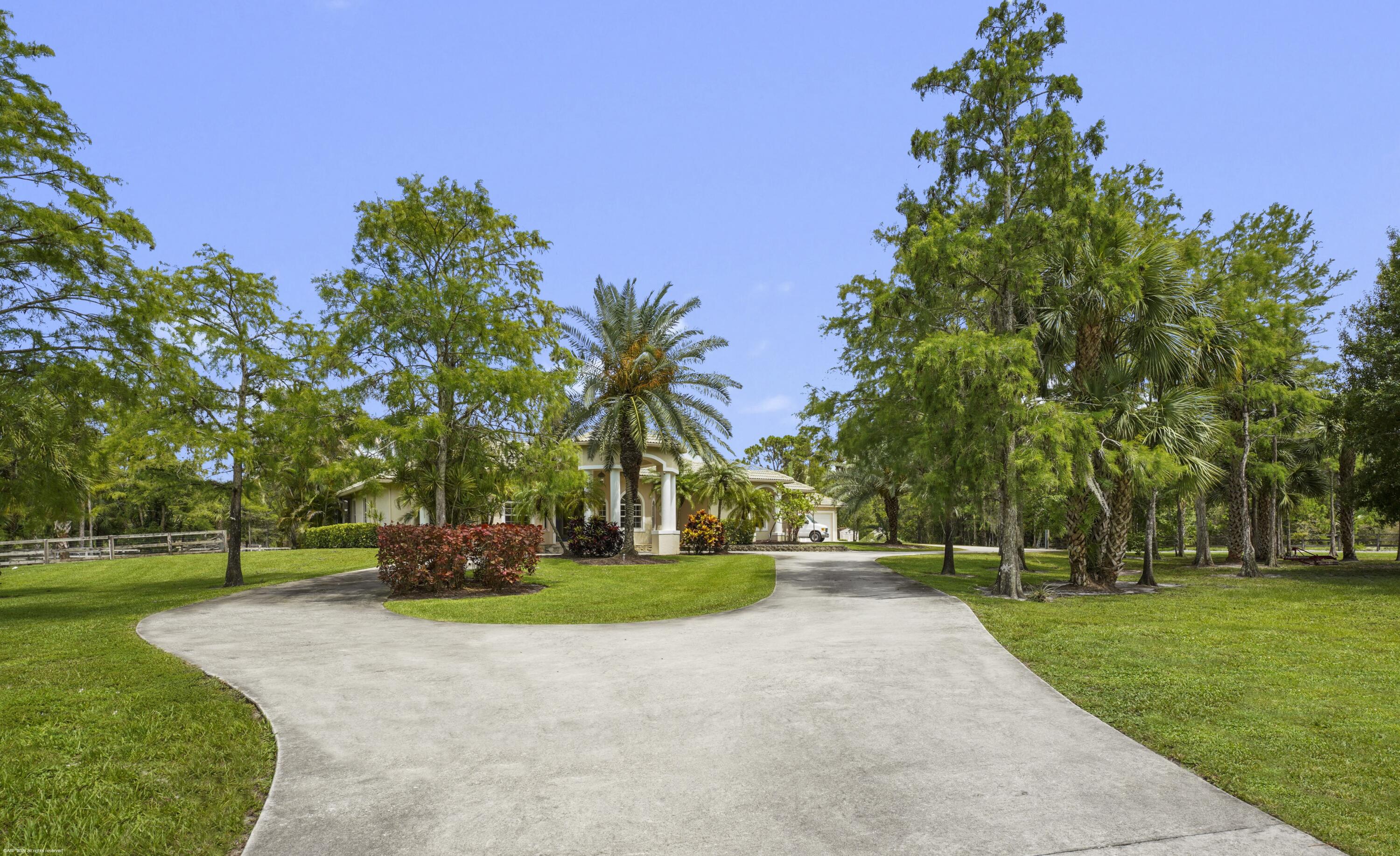 2560 Buck Ridge Trail