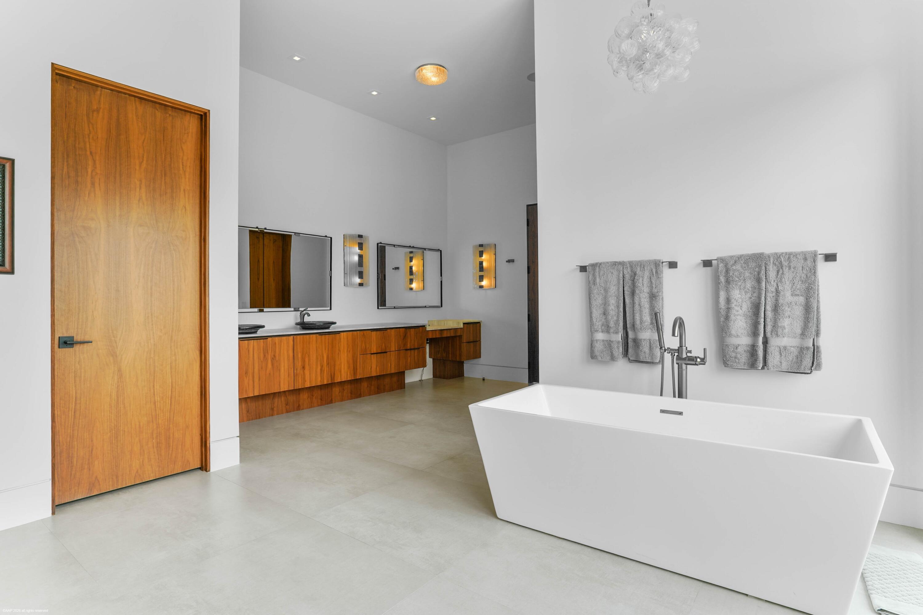 15590 SEA MIST Lane