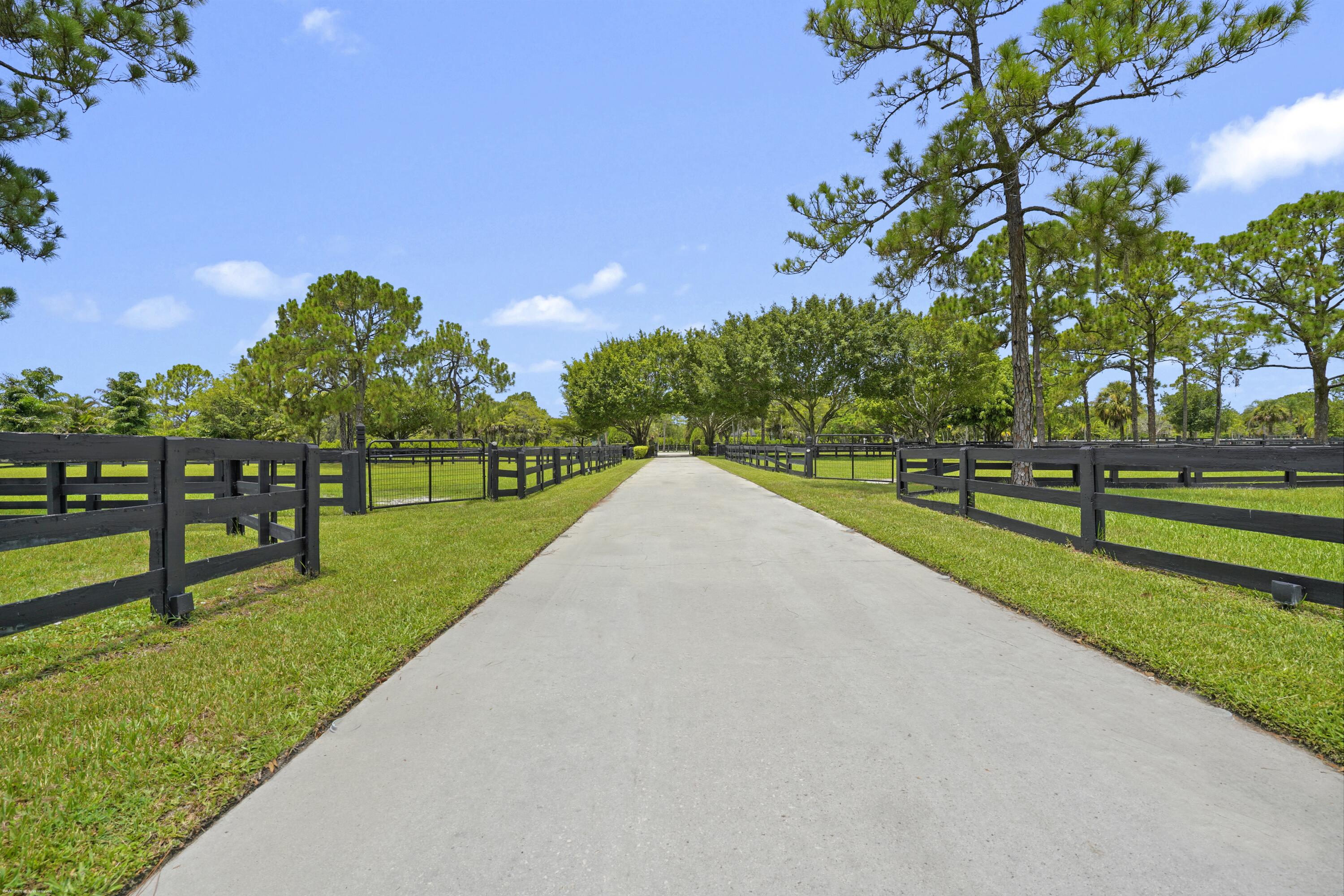 2740 Buck Ridge Trail