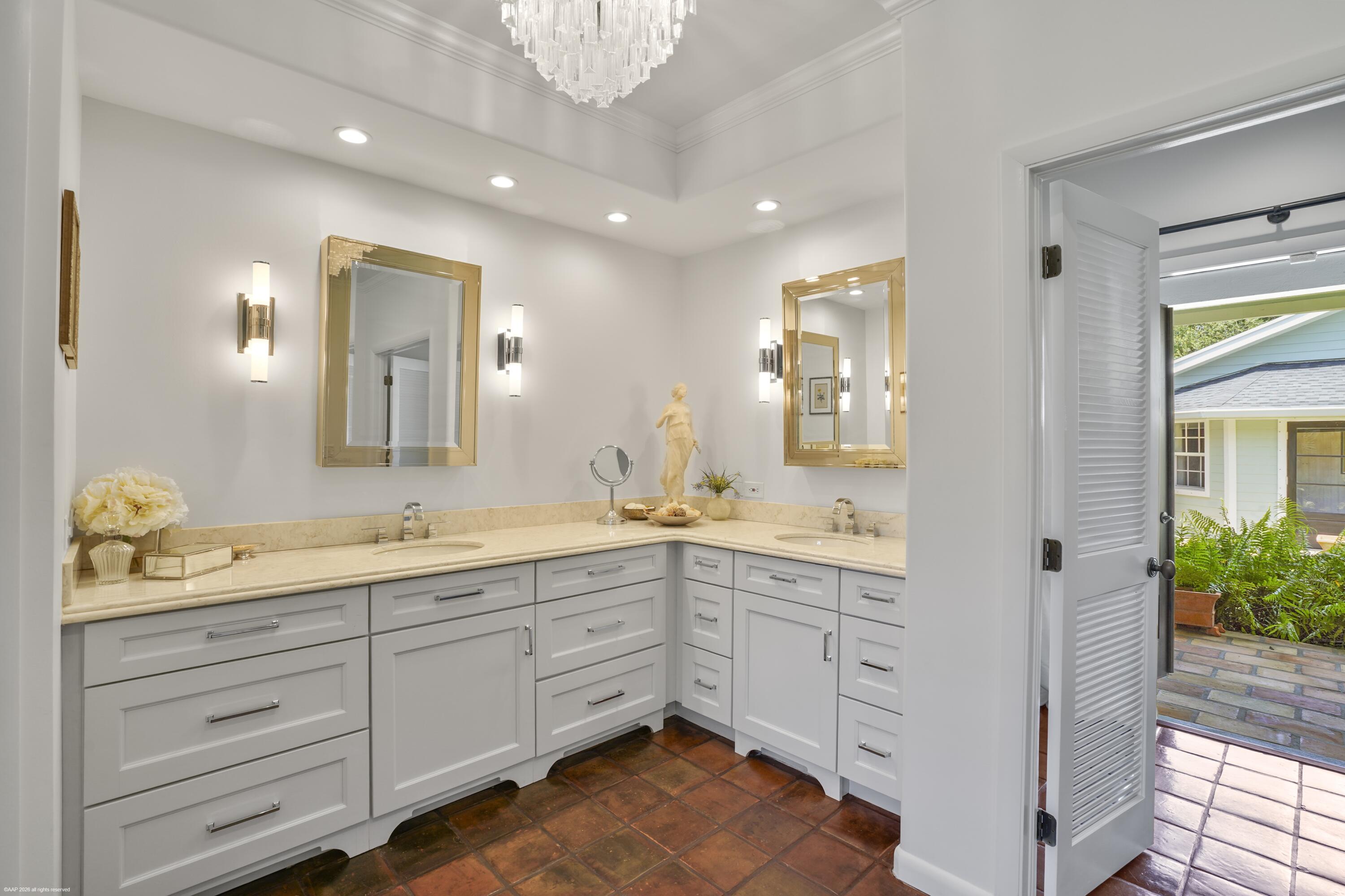 2740 Buck Ridge Trail
