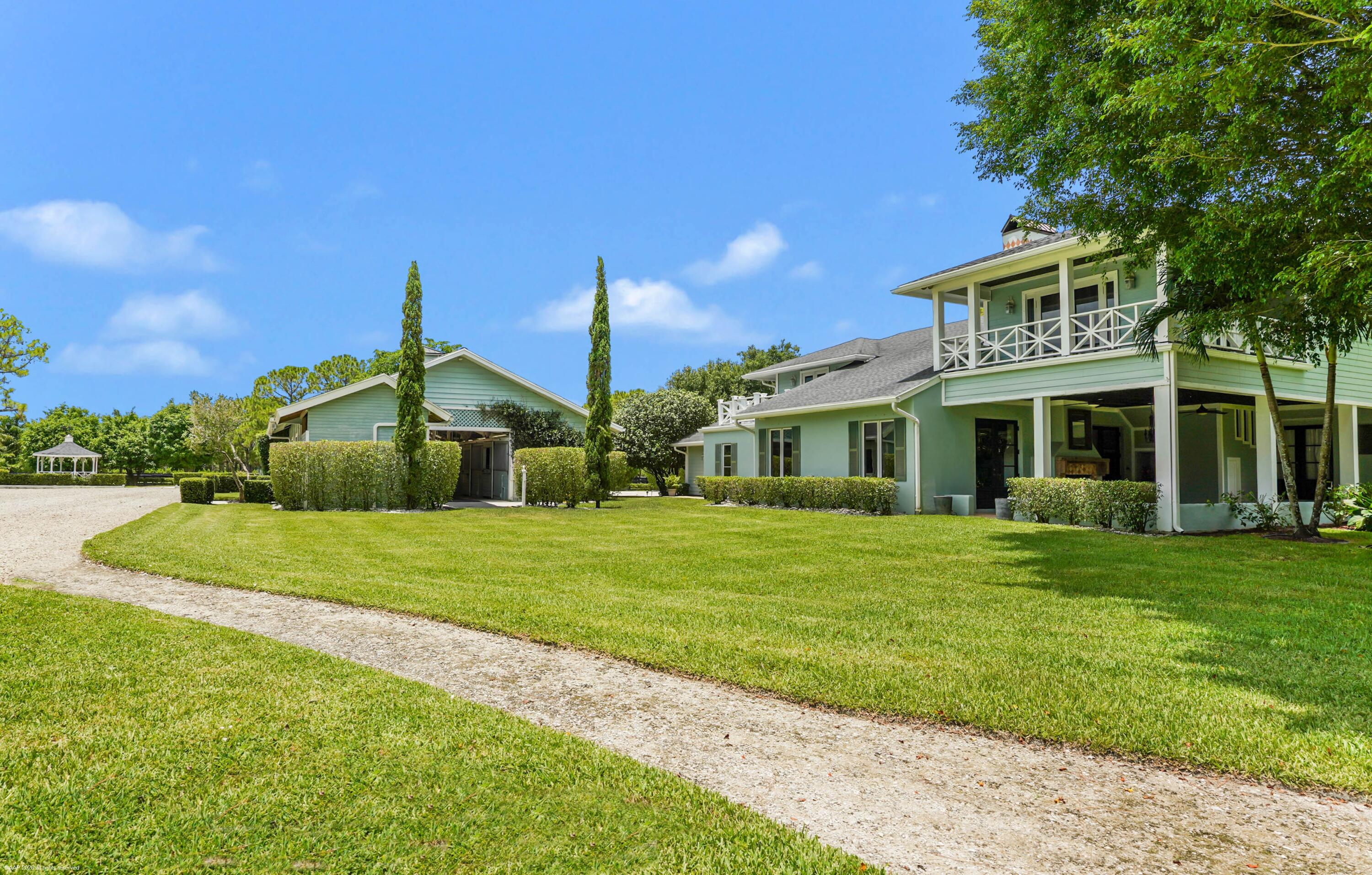 2740 Buck Ridge Trail
