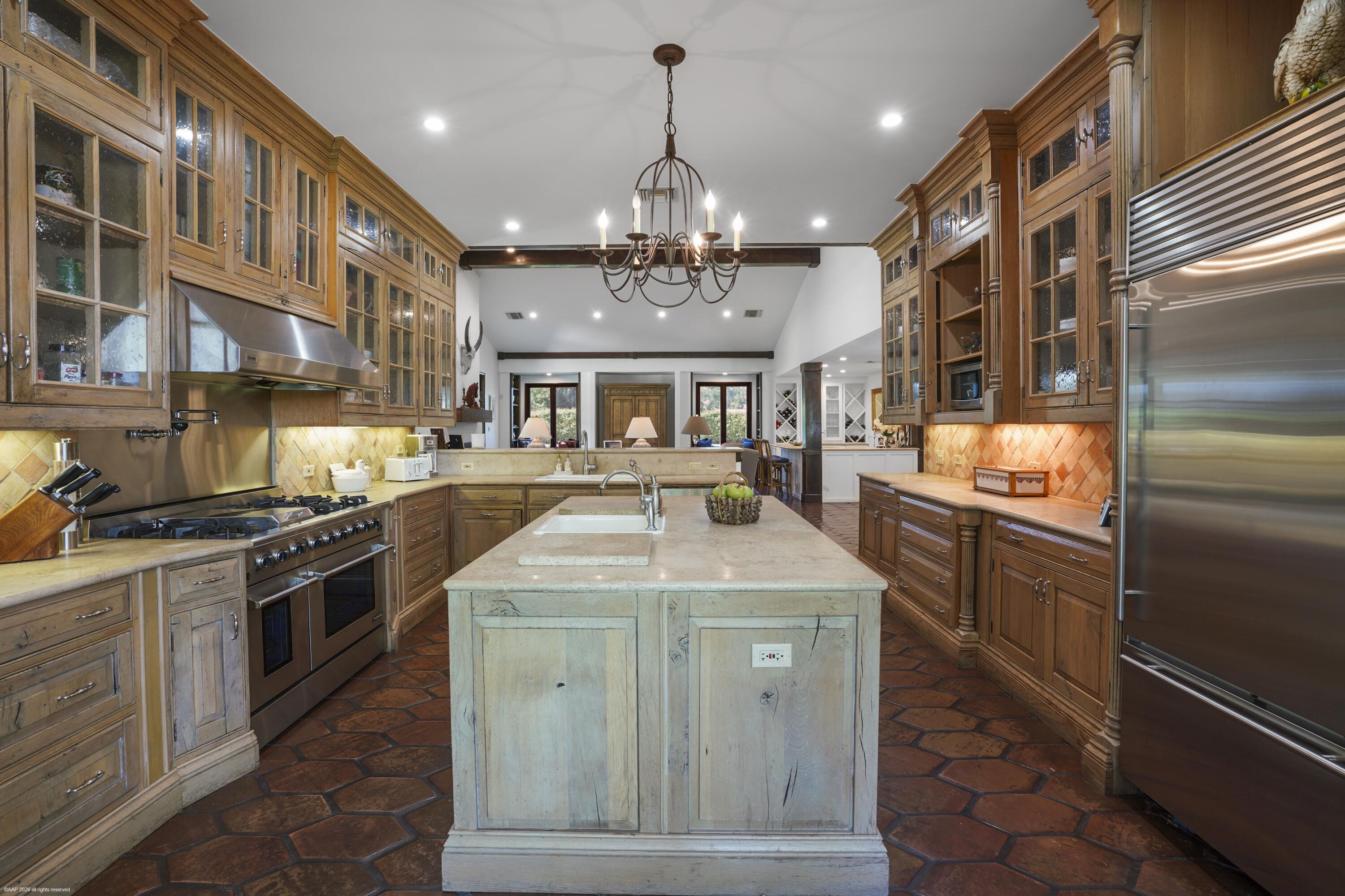 2740 Buck Ridge Trail