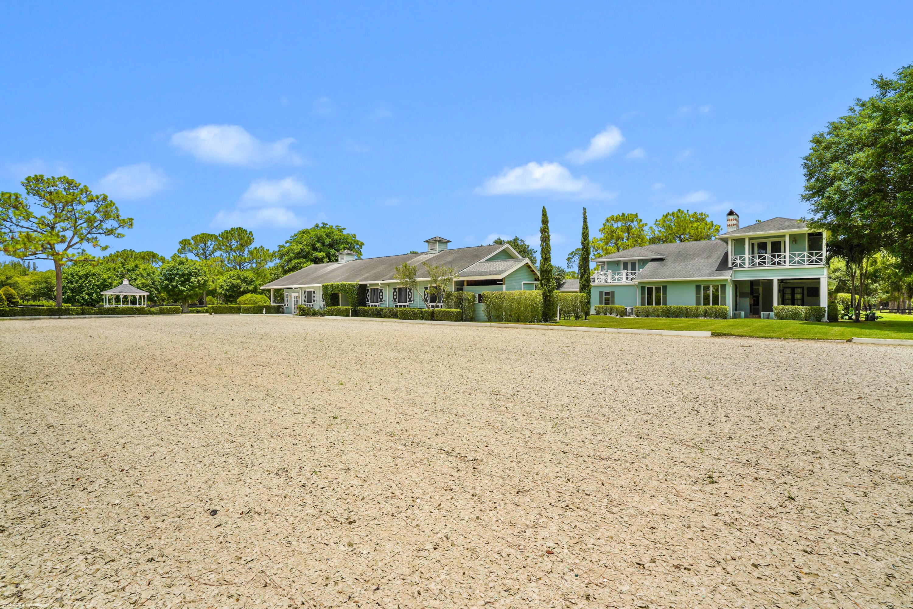 2740 Buck Ridge Trail