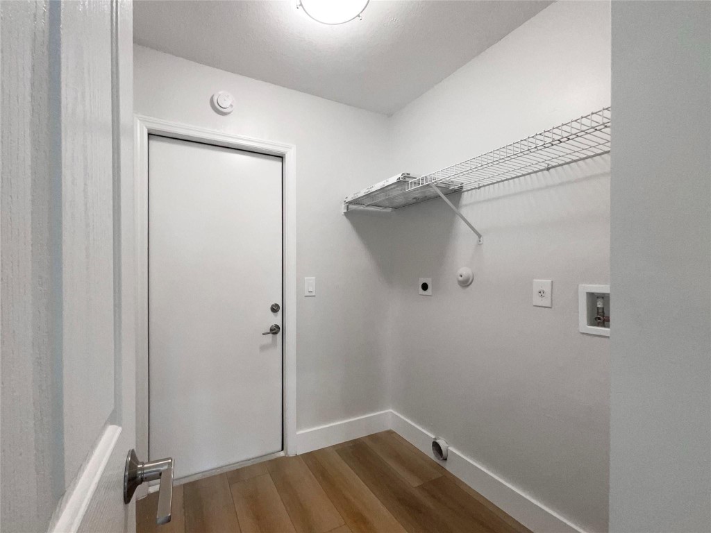 12785 Meadowbreeze Dr