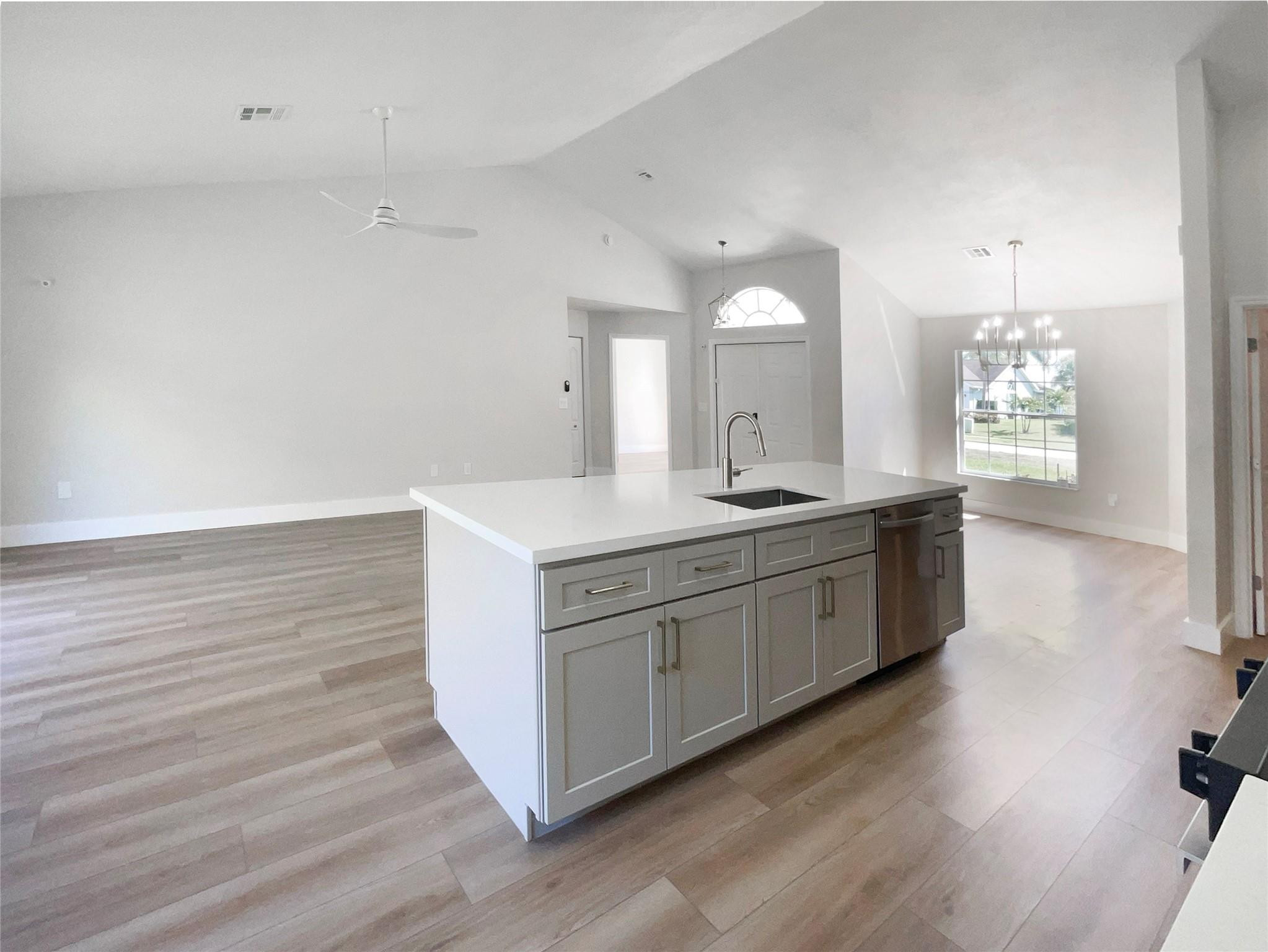 12785 Meadowbreeze Dr