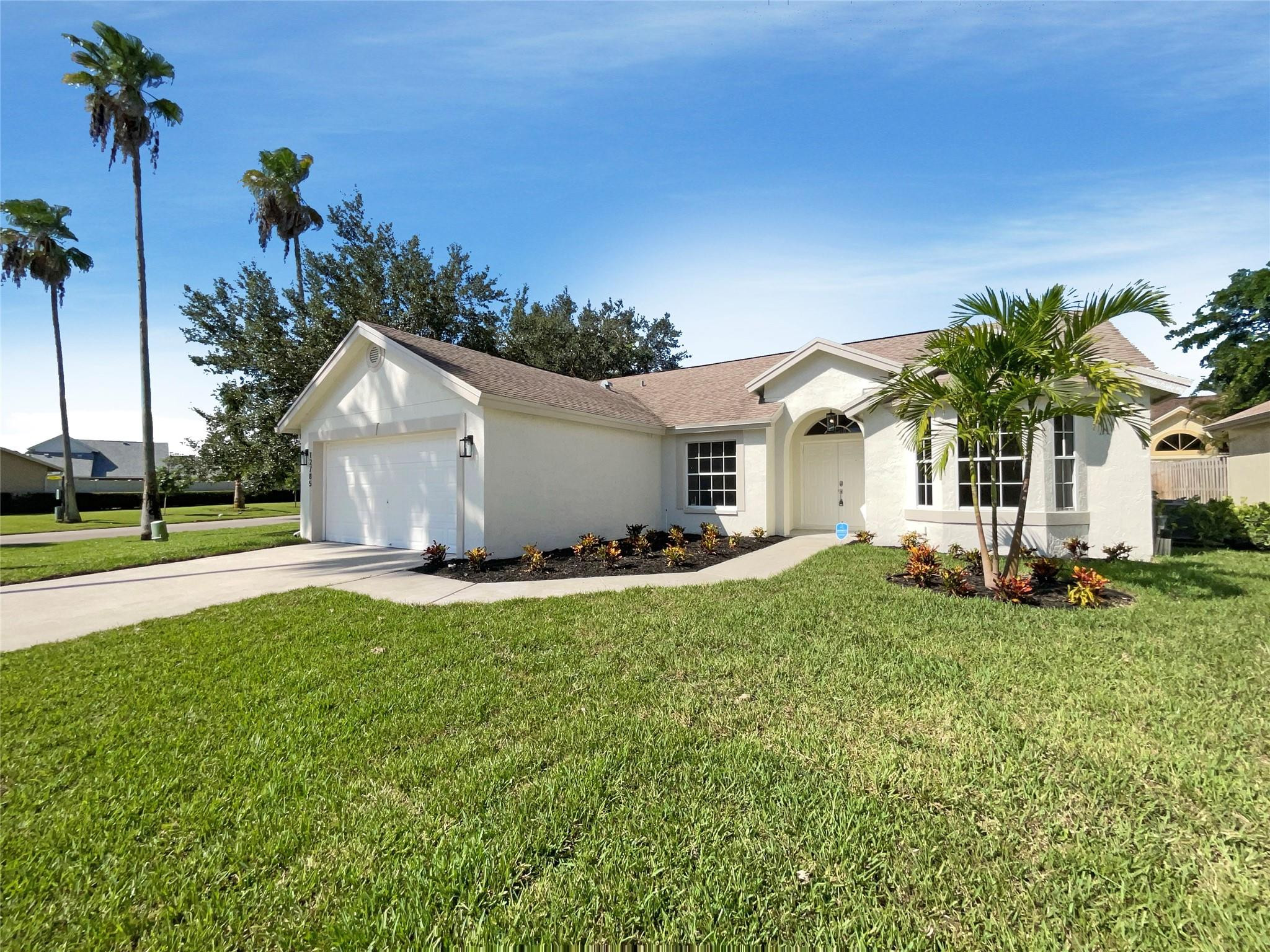 12785 Meadowbreeze Dr