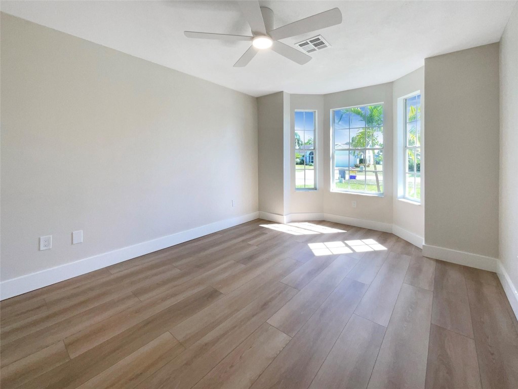 12785 Meadowbreeze Dr