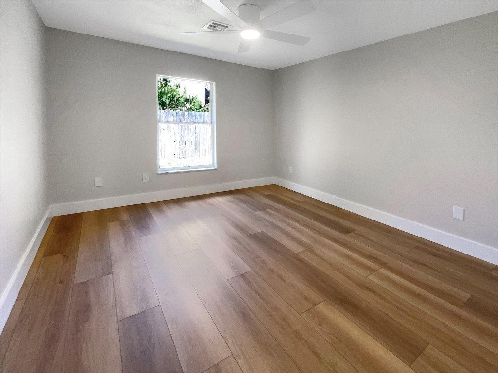 12785 Meadowbreeze Dr