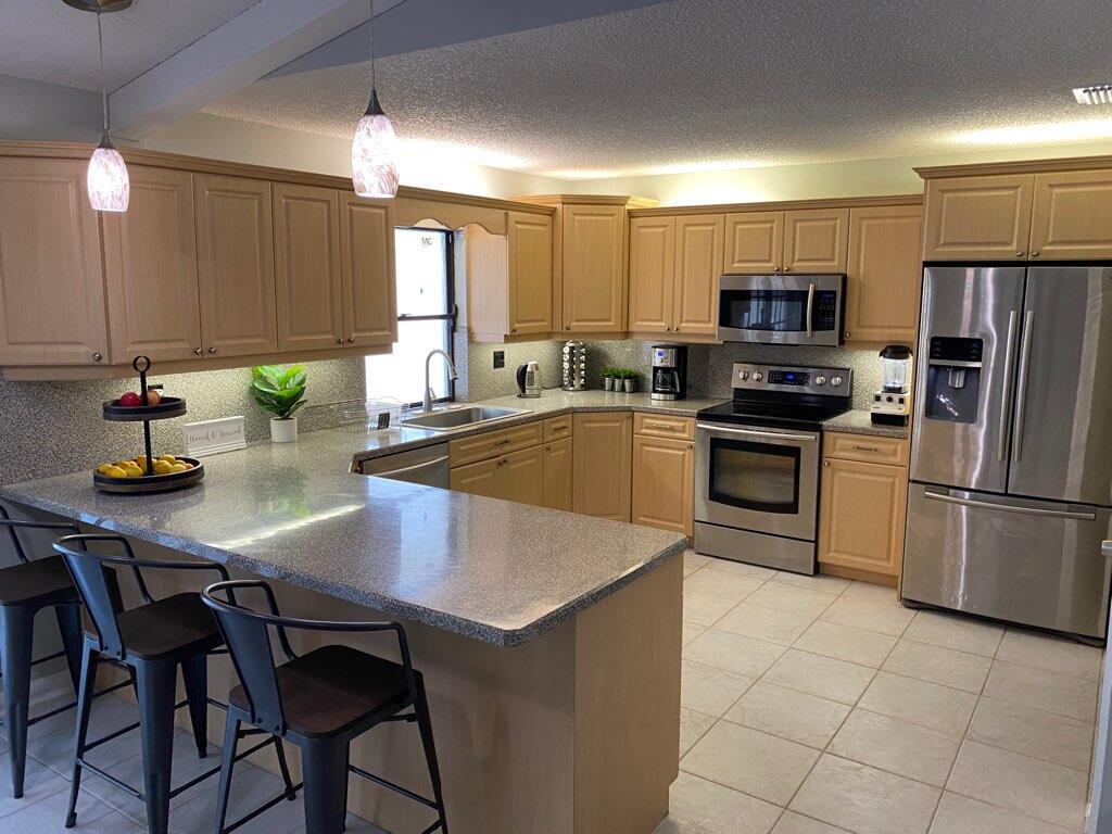 12073 Old Country Road N