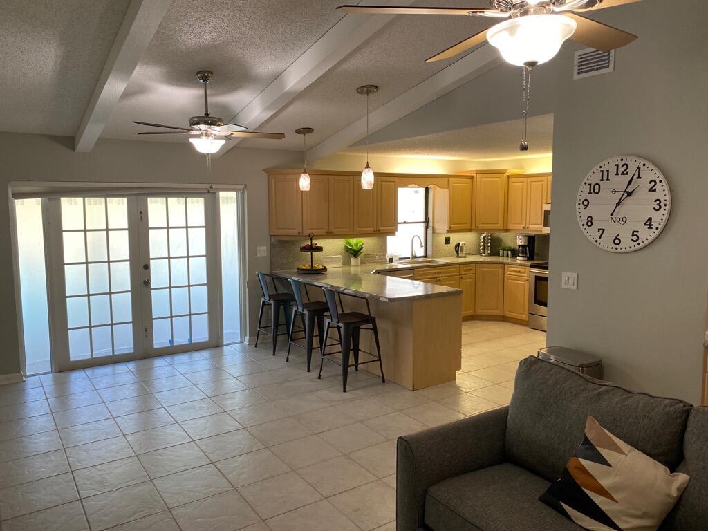 12073 Old Country Road N