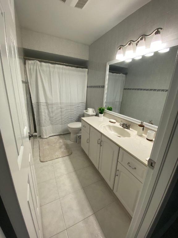 12073 Old Country Road N