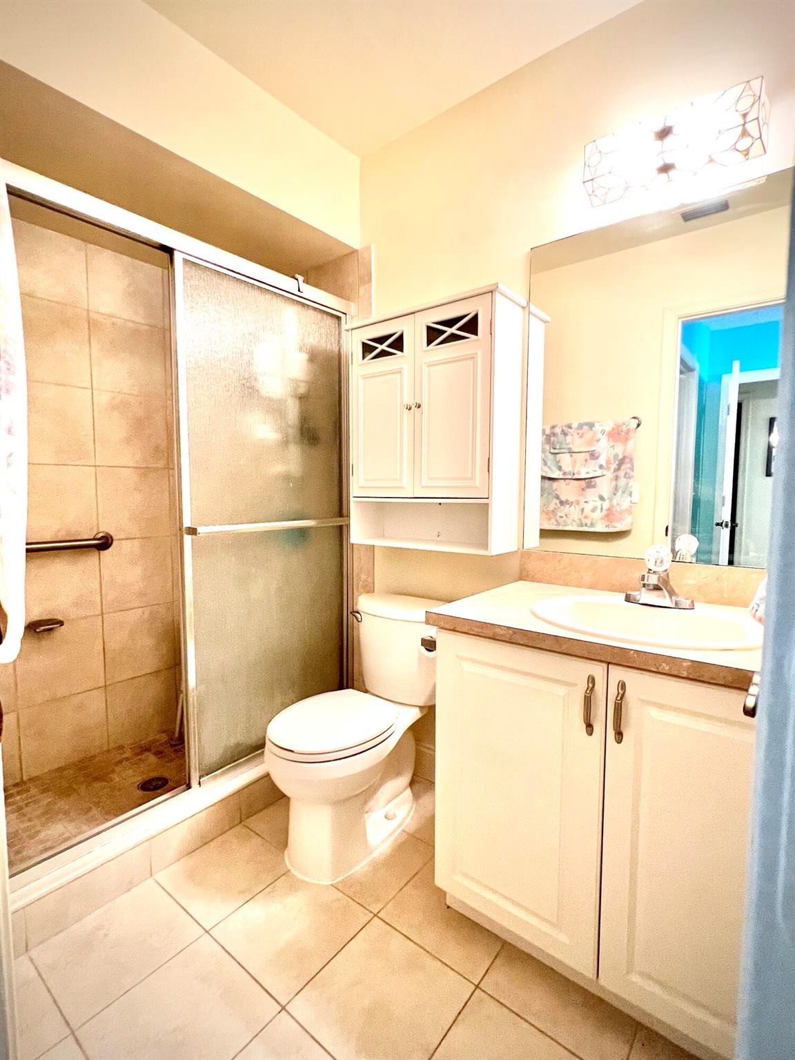 12813 Spinnaker Lane