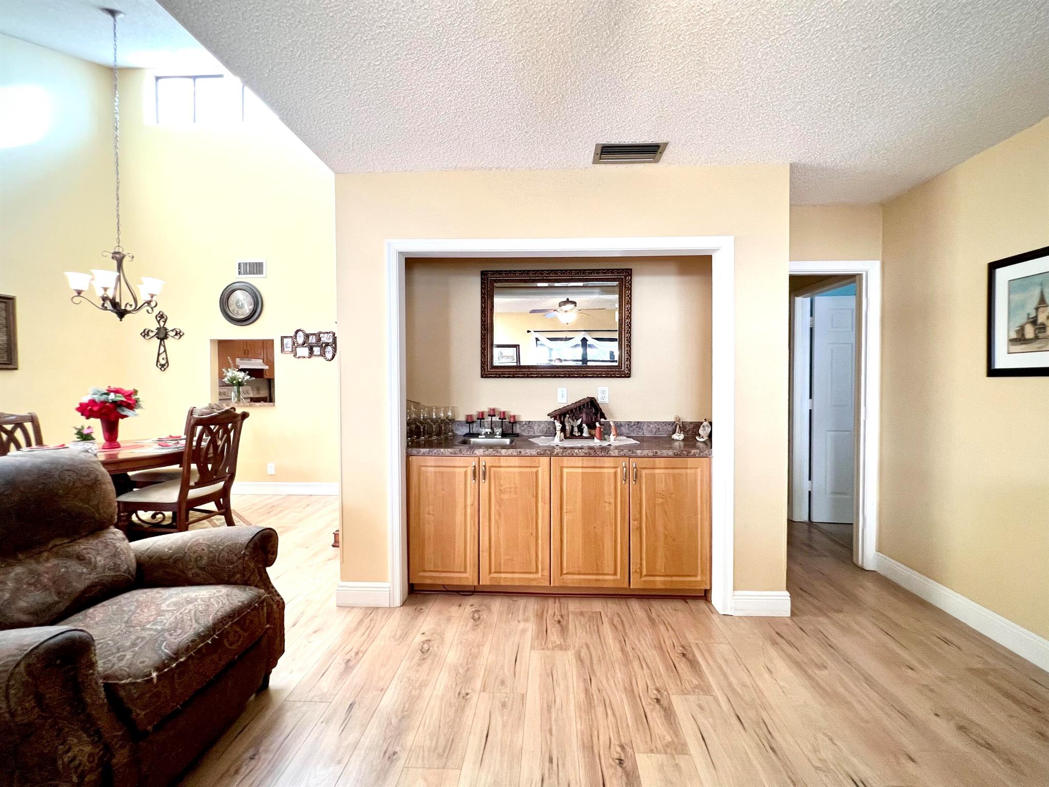 12813 Spinnaker Lane