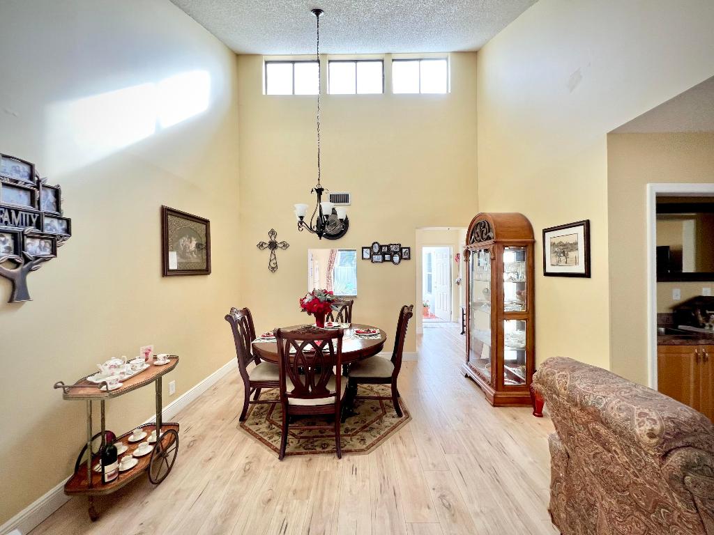 12813 Spinnaker Lane