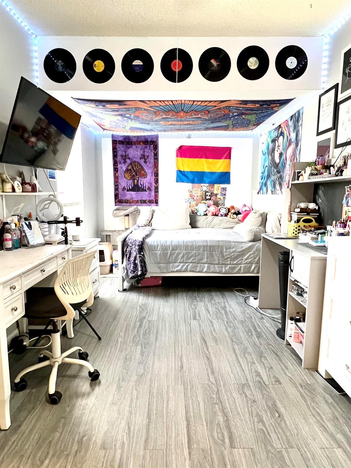 12813 Spinnaker Lane