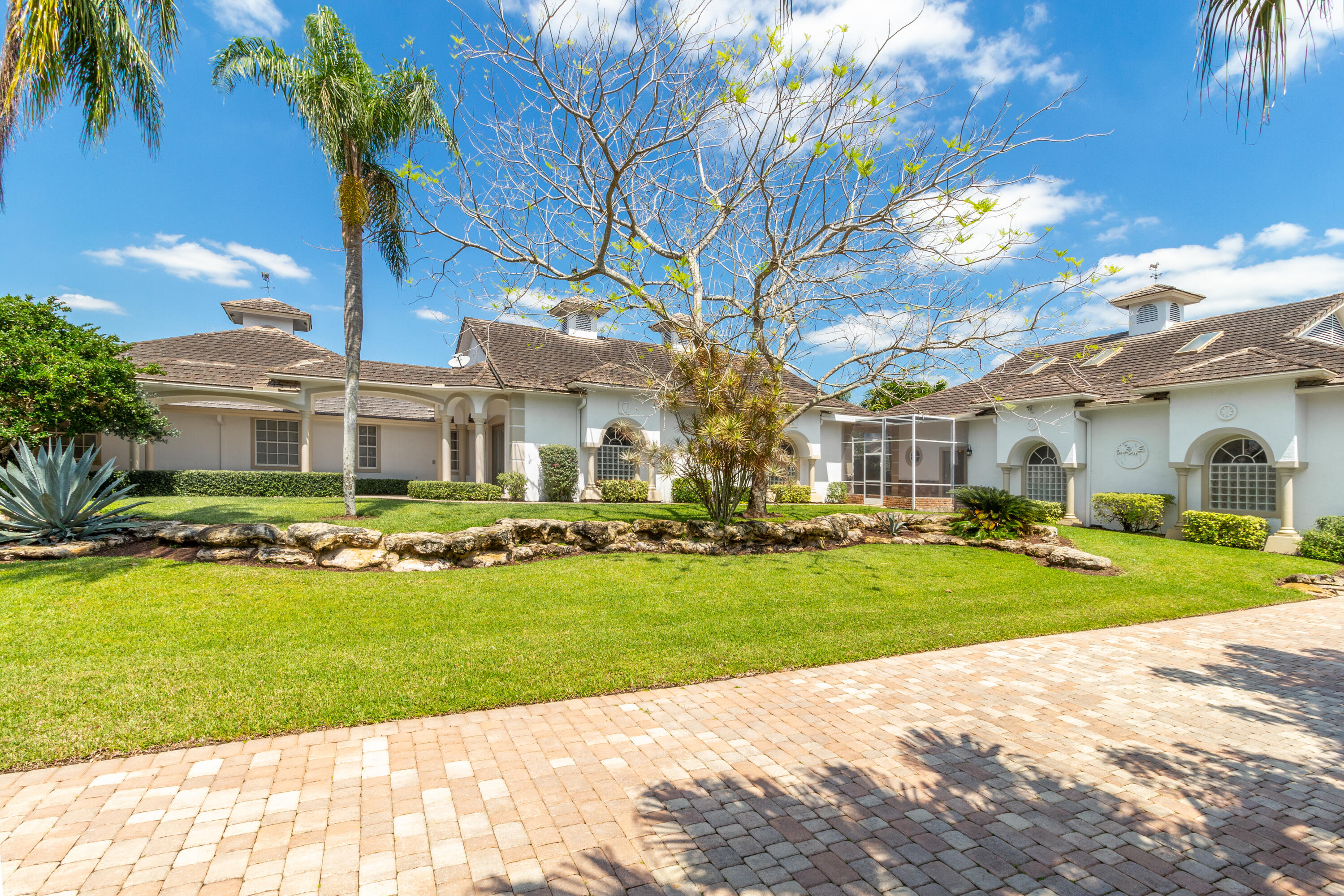 5238 Duckweed Road
