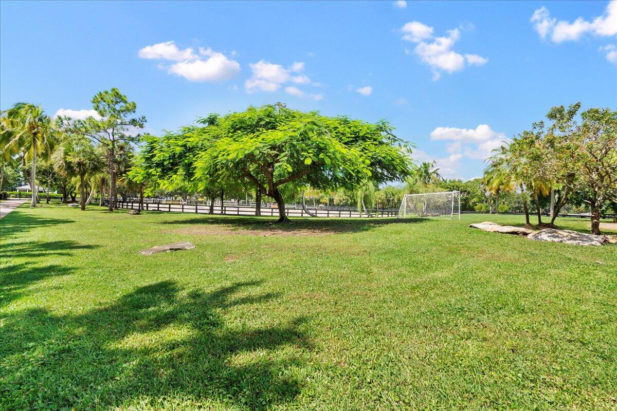 5238 Duckweed Road