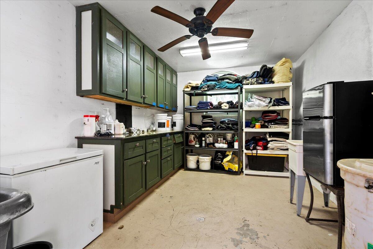 5238 Duckweed Road