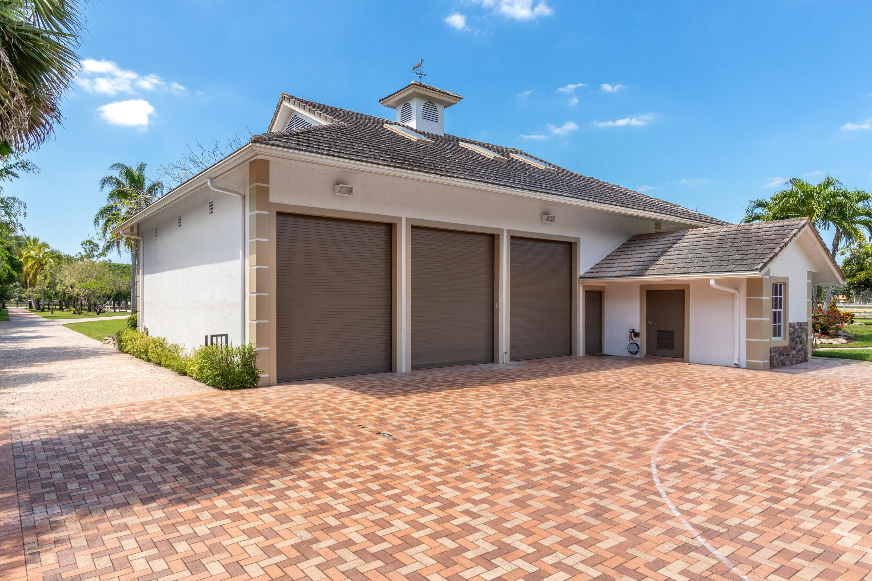 5238 Duckweed Road