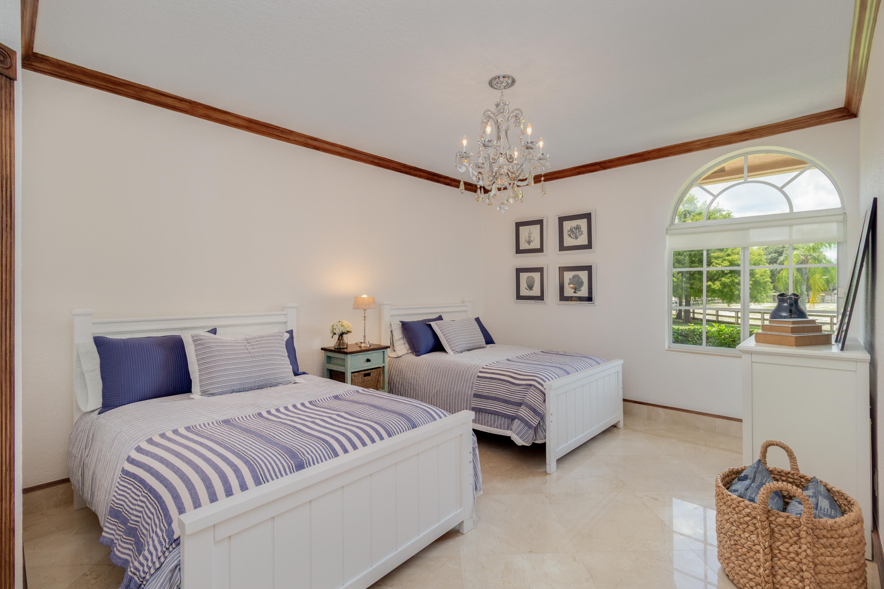 5238 Duckweed Road