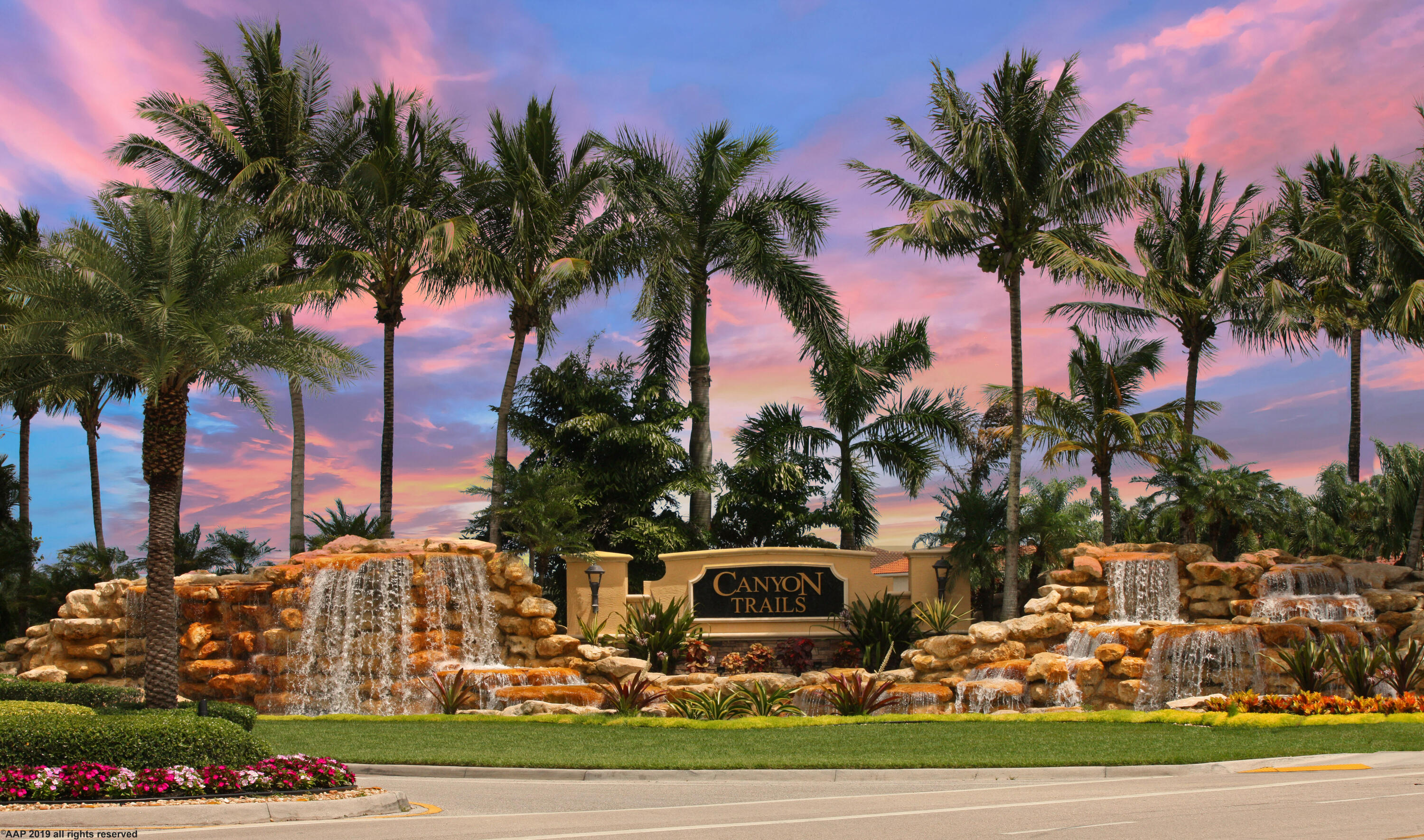 8073 Pinnacle Pass Way