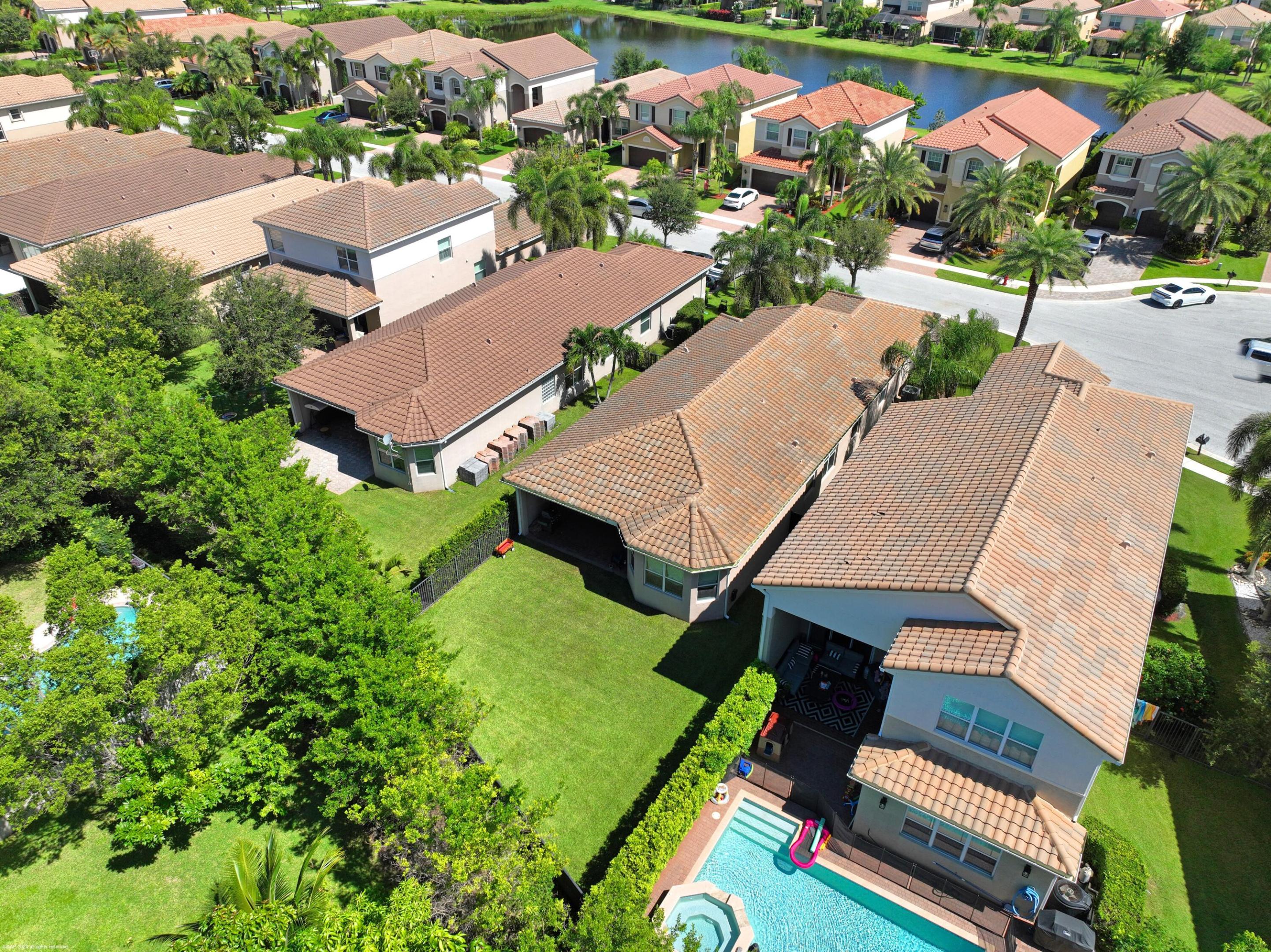 8073 Pinnacle Pass Way