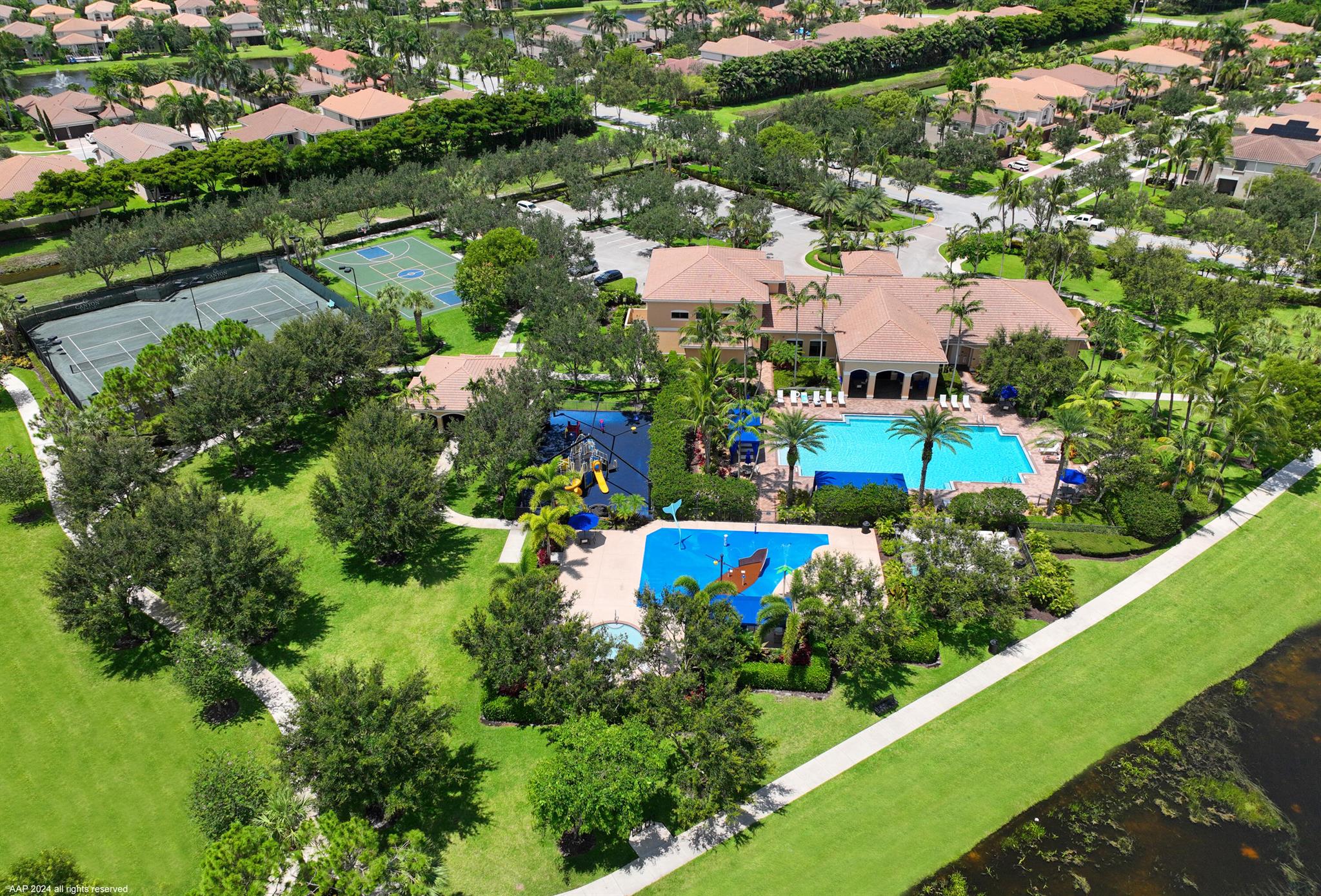 8073 Pinnacle Pass Way