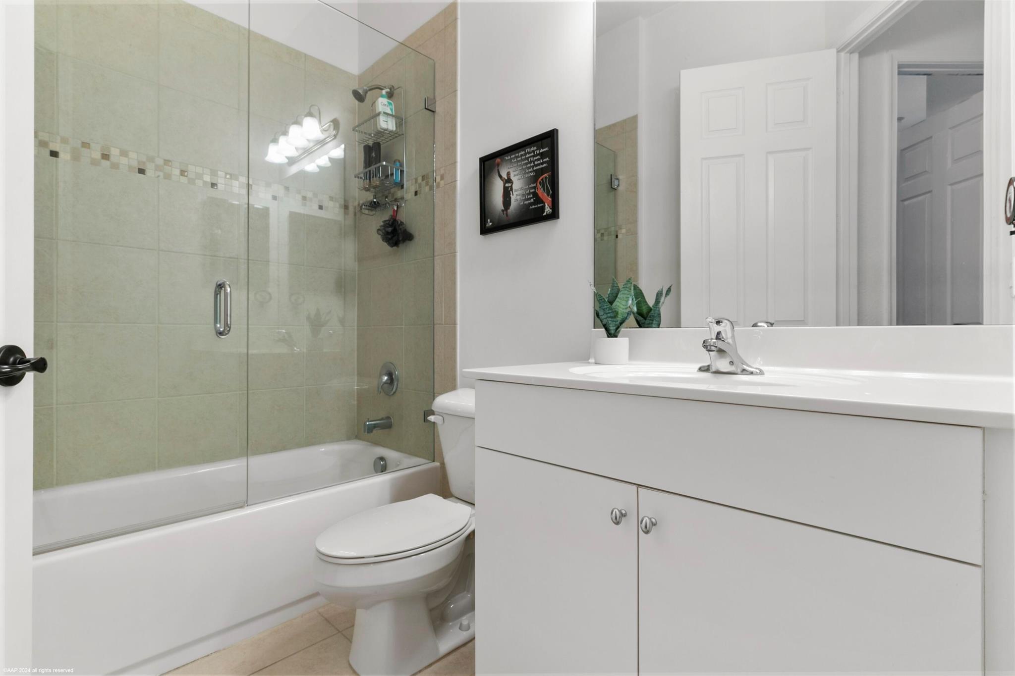 8073 Pinnacle Pass Way