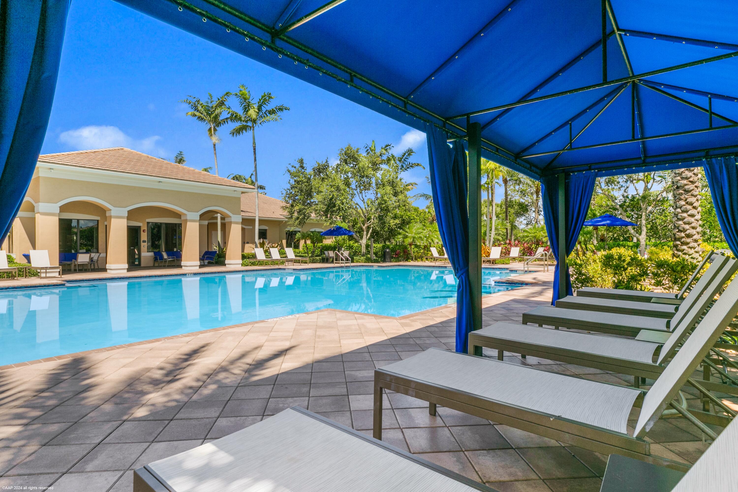 8073 Pinnacle Pass Way