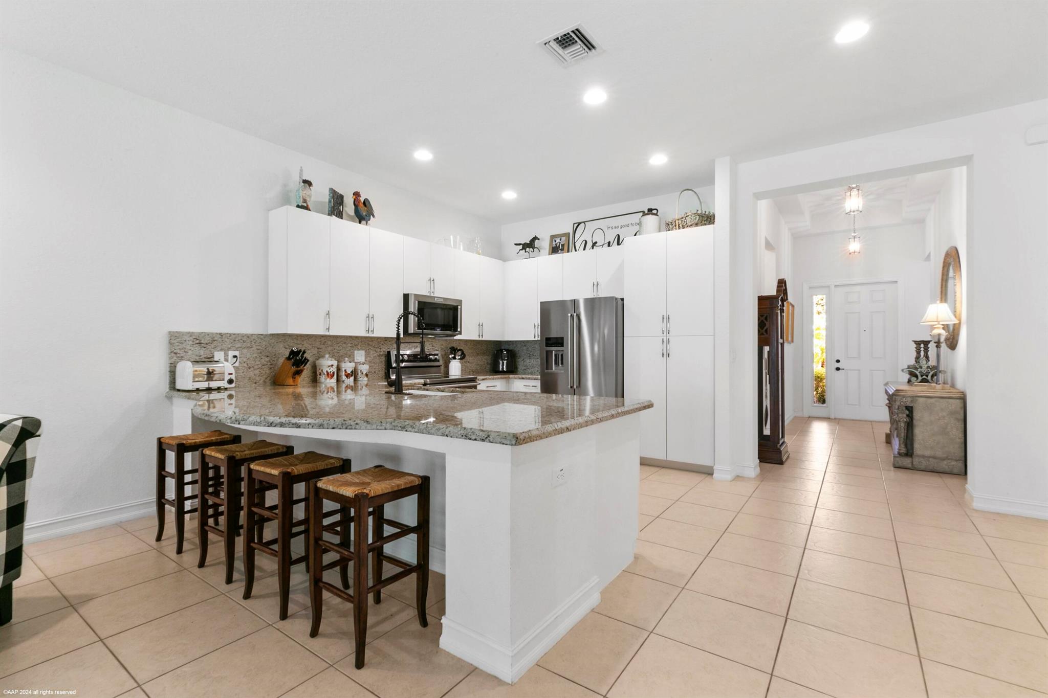 8073 Pinnacle Pass Way