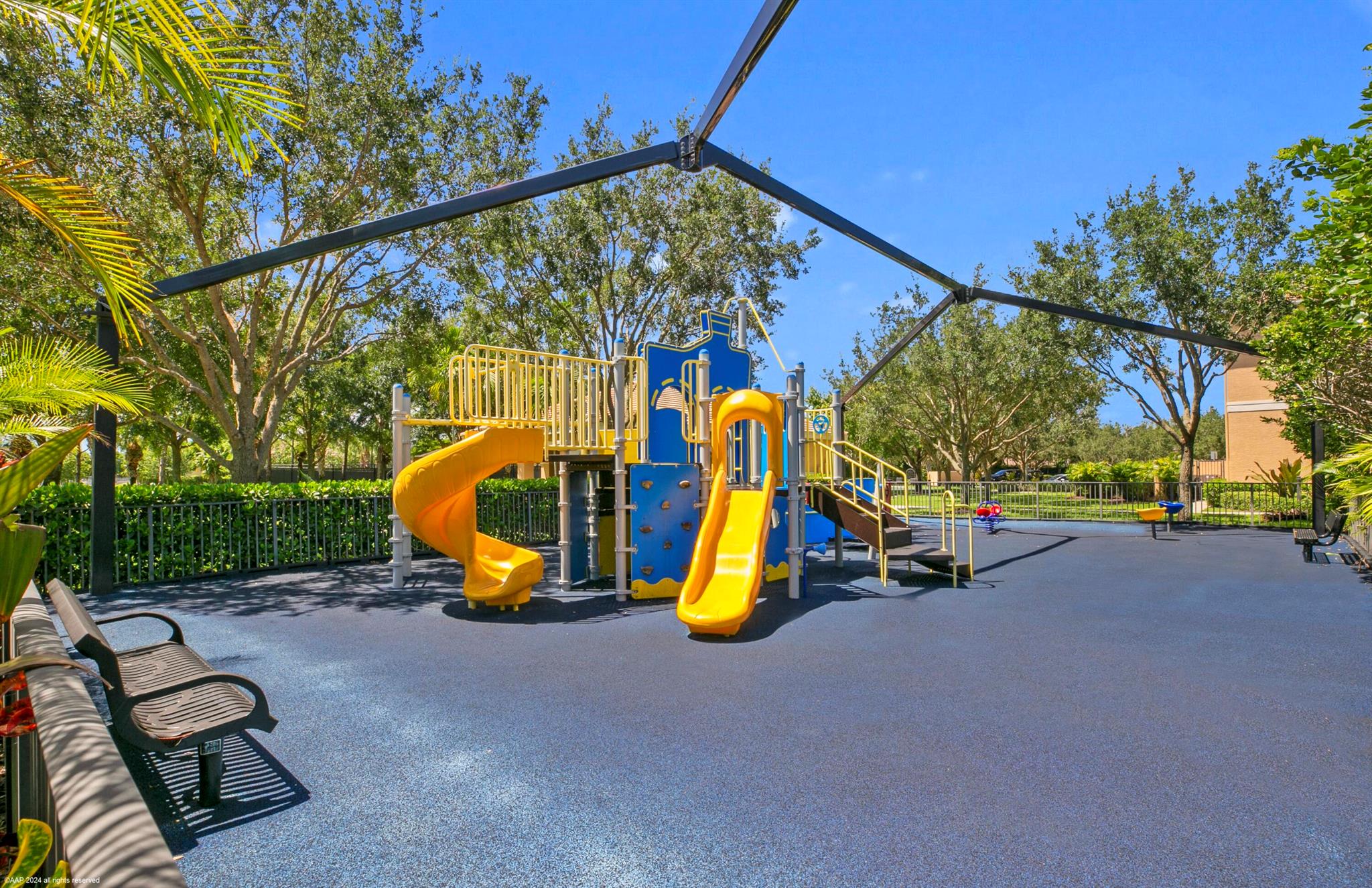 8073 Pinnacle Pass Way