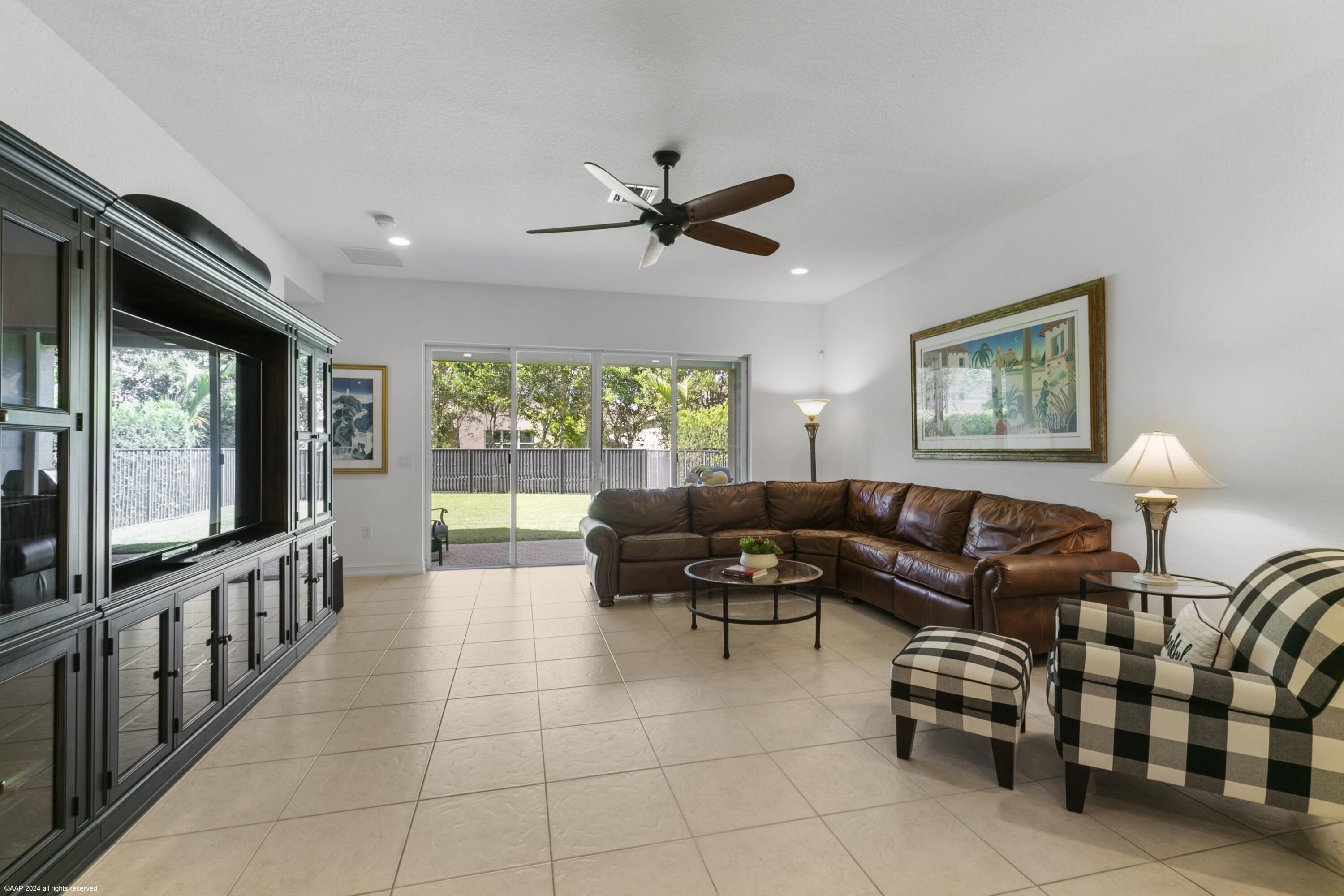 8073 Pinnacle Pass Way