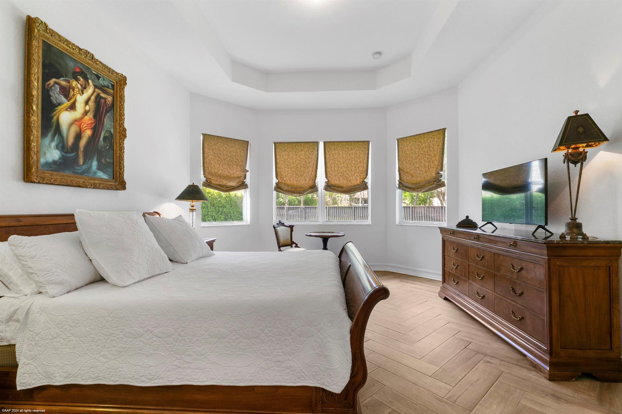 8073 Pinnacle Pass Way