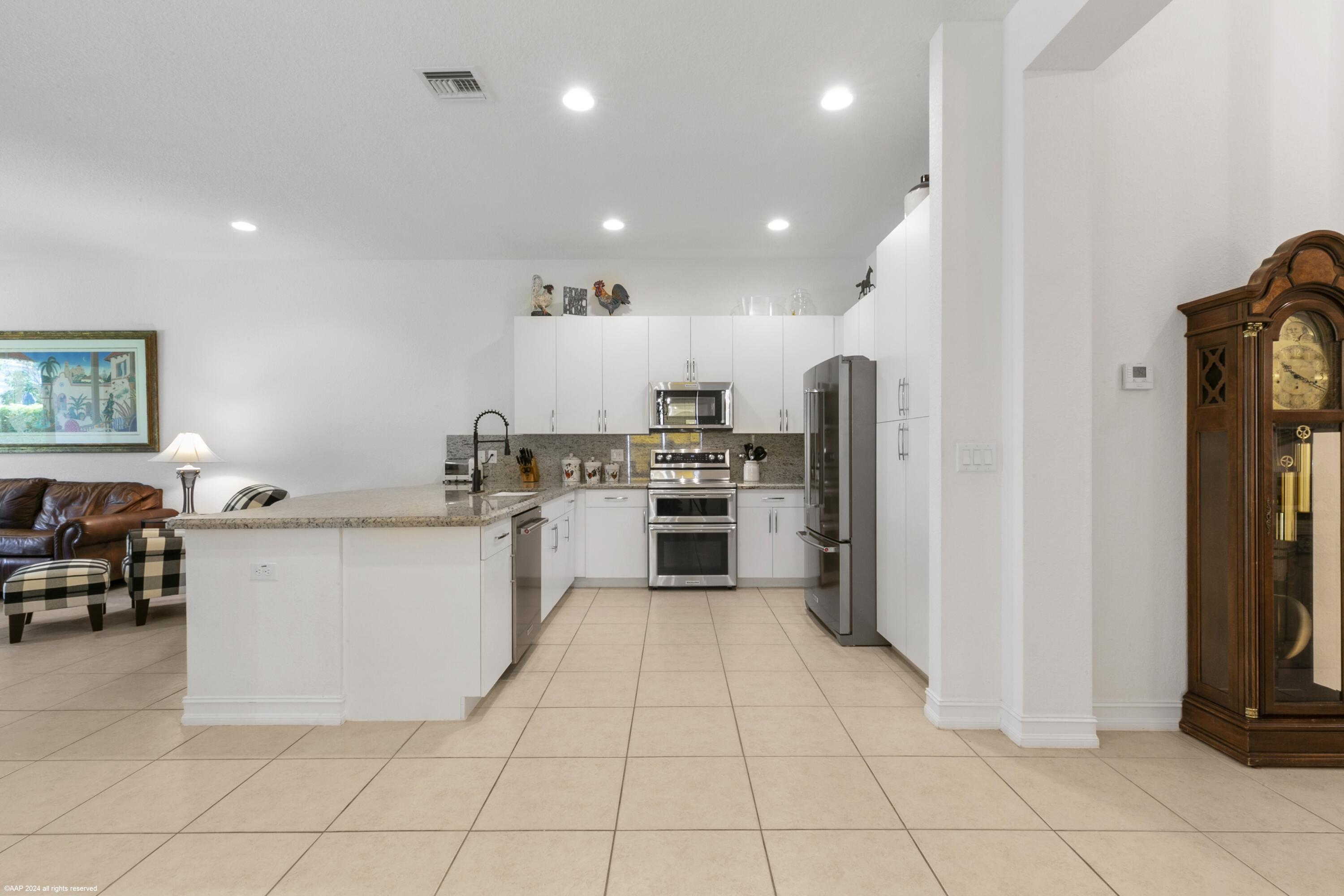 8073 Pinnacle Pass Way