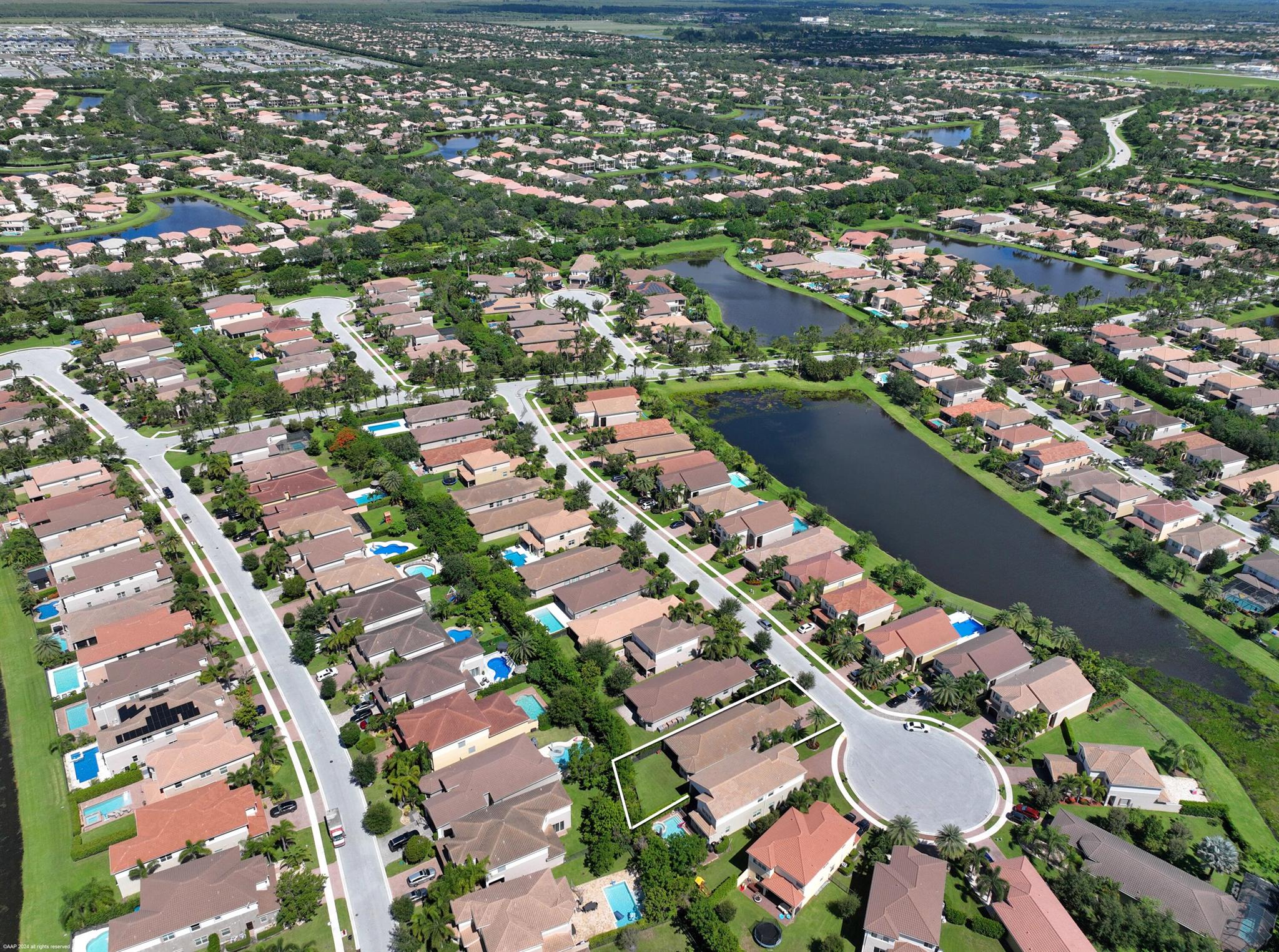 8073 Pinnacle Pass Way