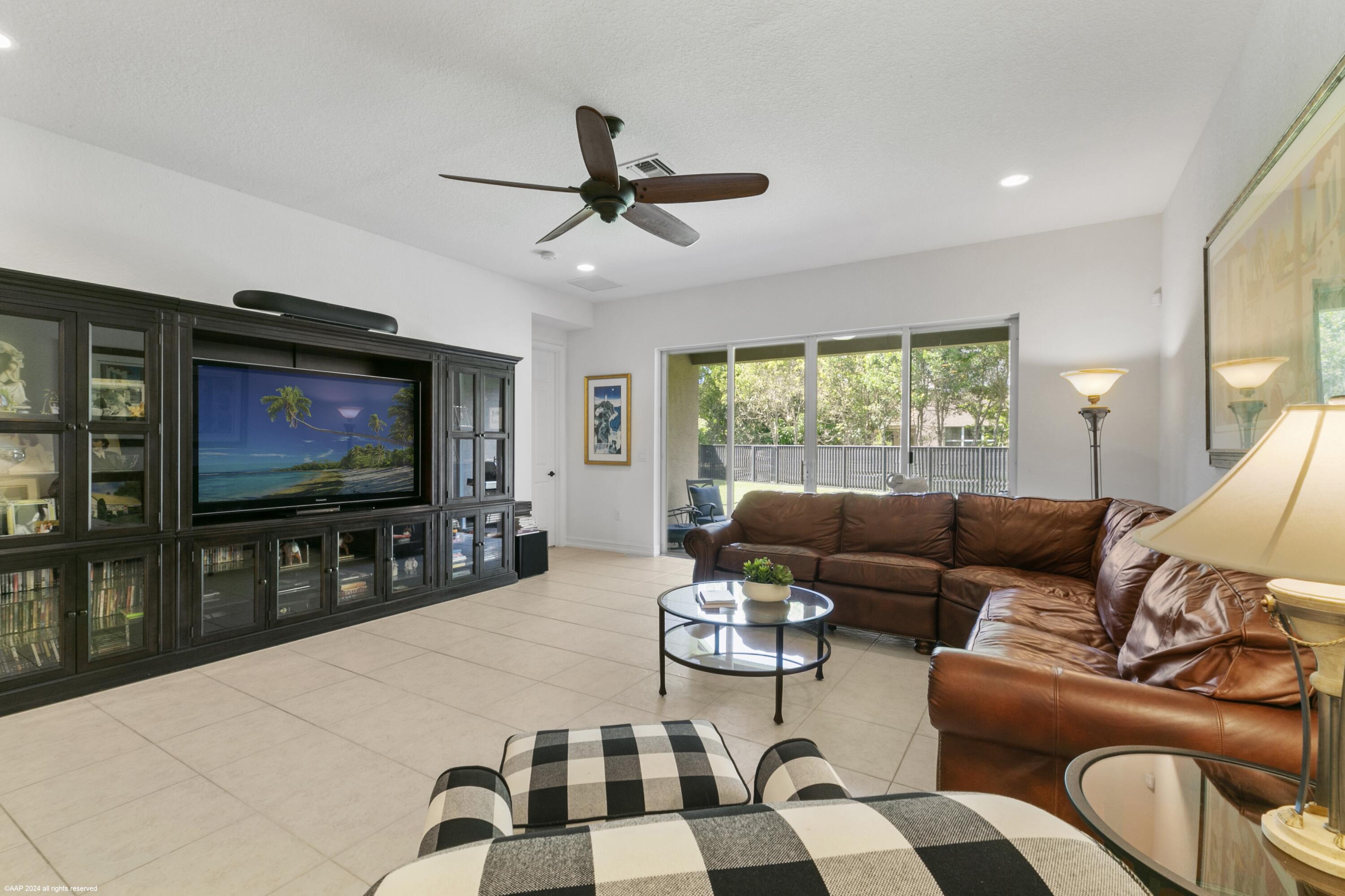 8073 Pinnacle Pass Way