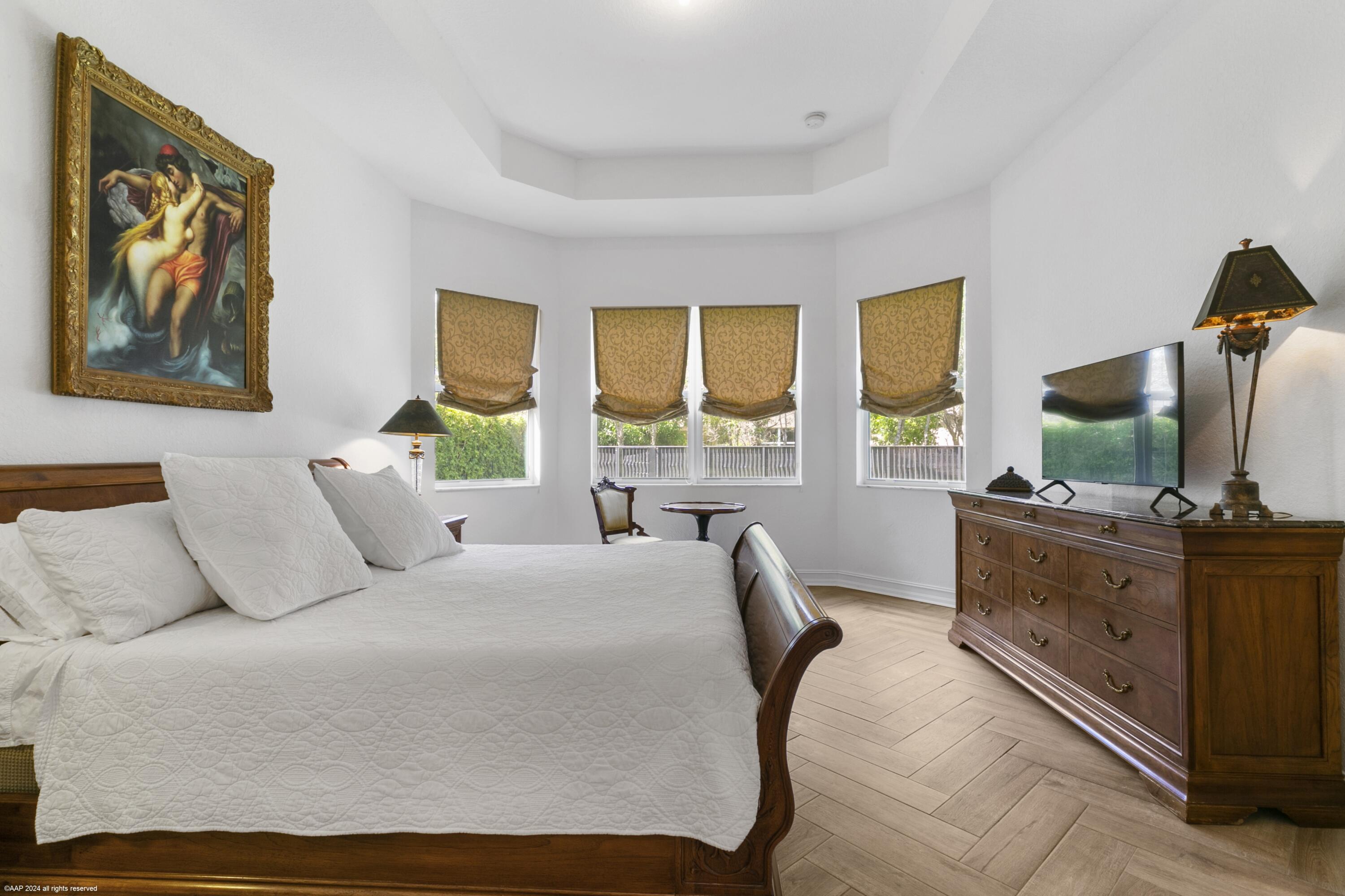 8073 Pinnacle Pass Way