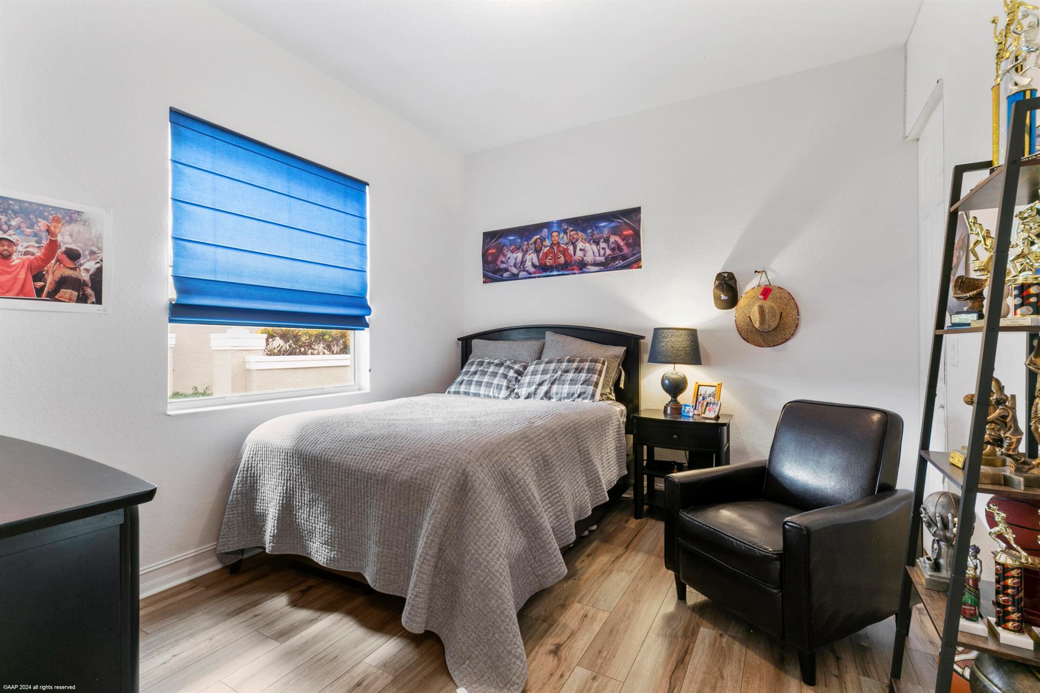 8073 Pinnacle Pass Way