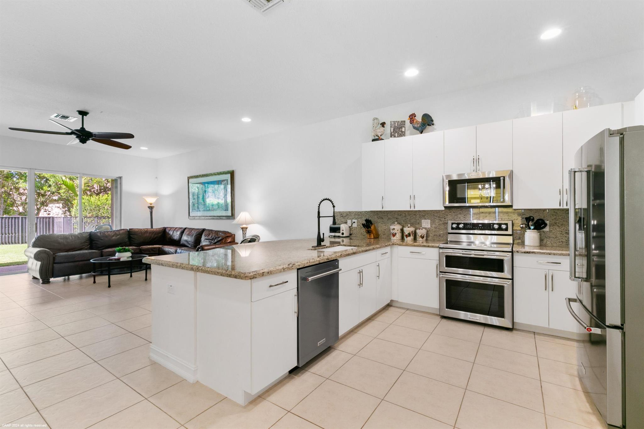 8073 Pinnacle Pass Way