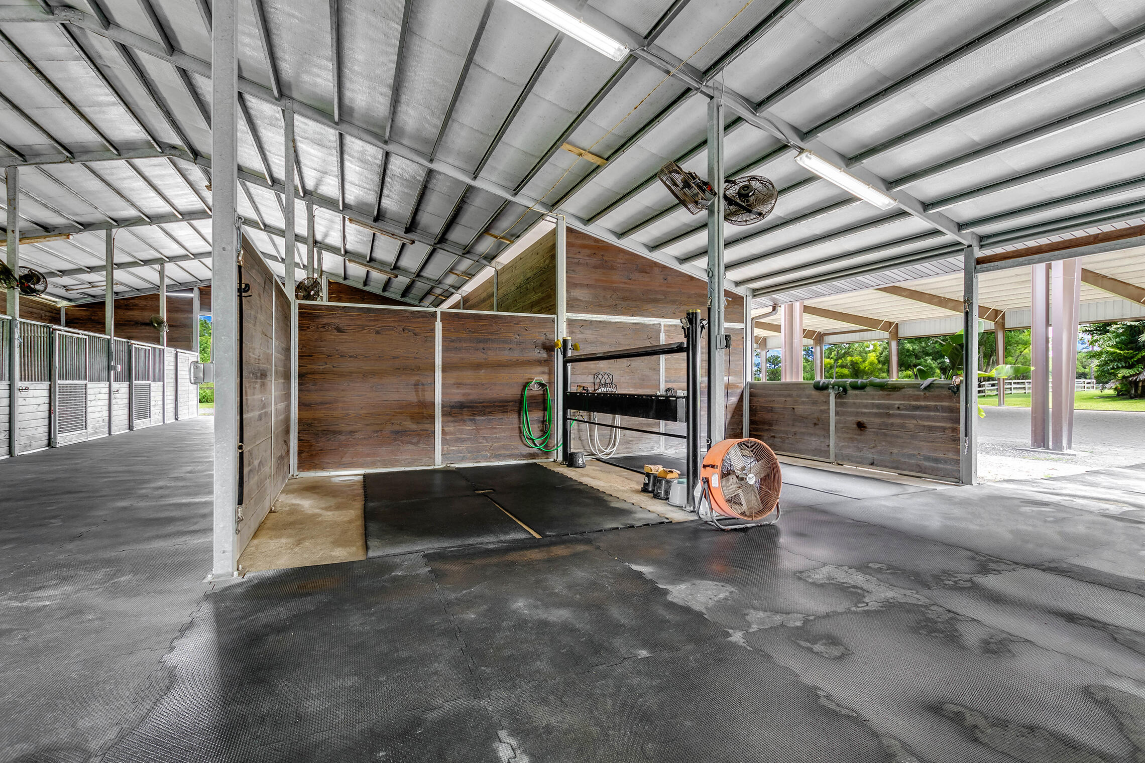 19301 Capet Creek Court Farm