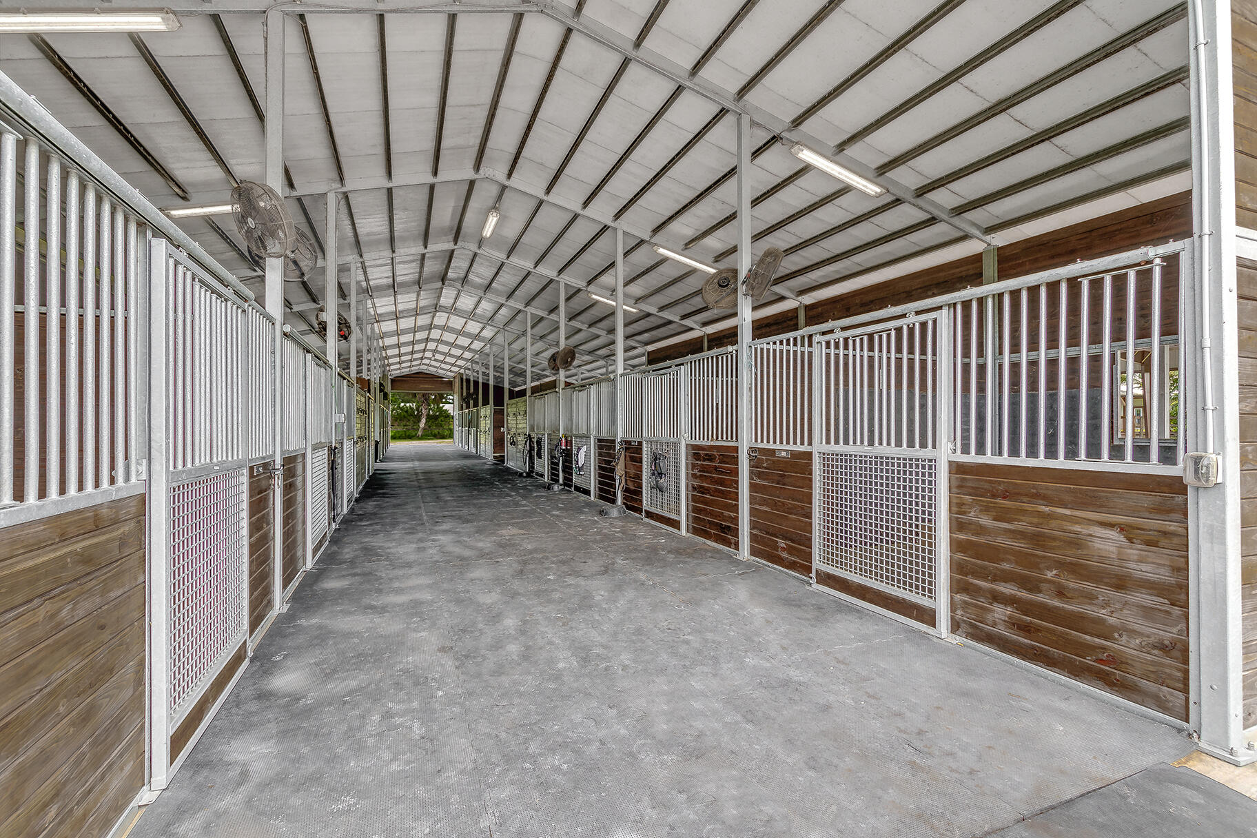 19301 Capet Creek Court Farm