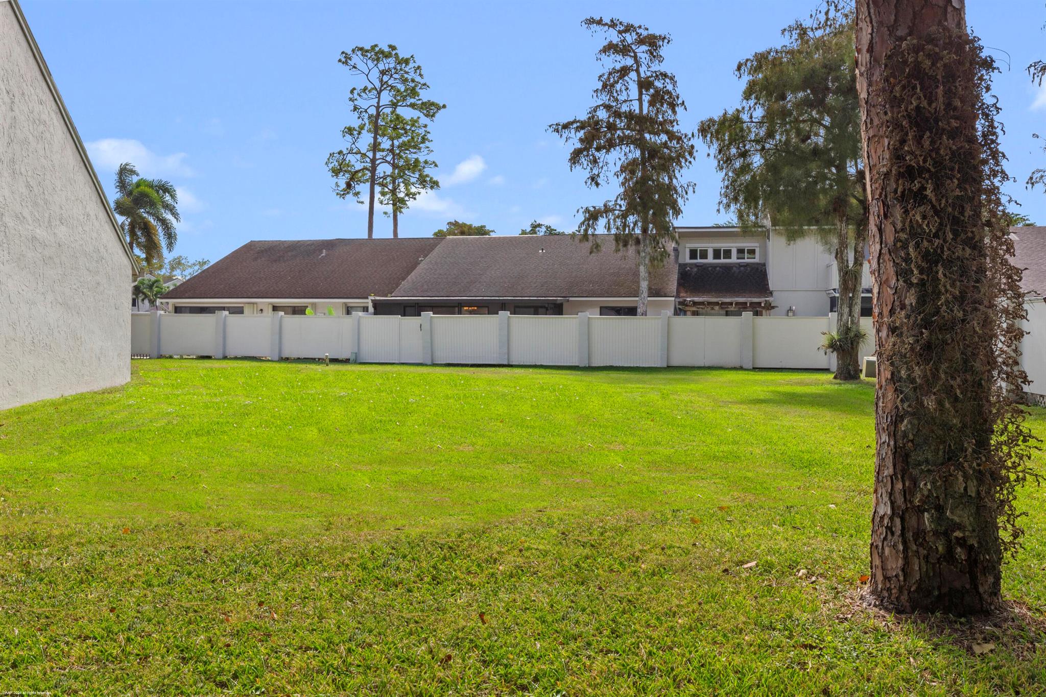 12813 Spinnaker Lane