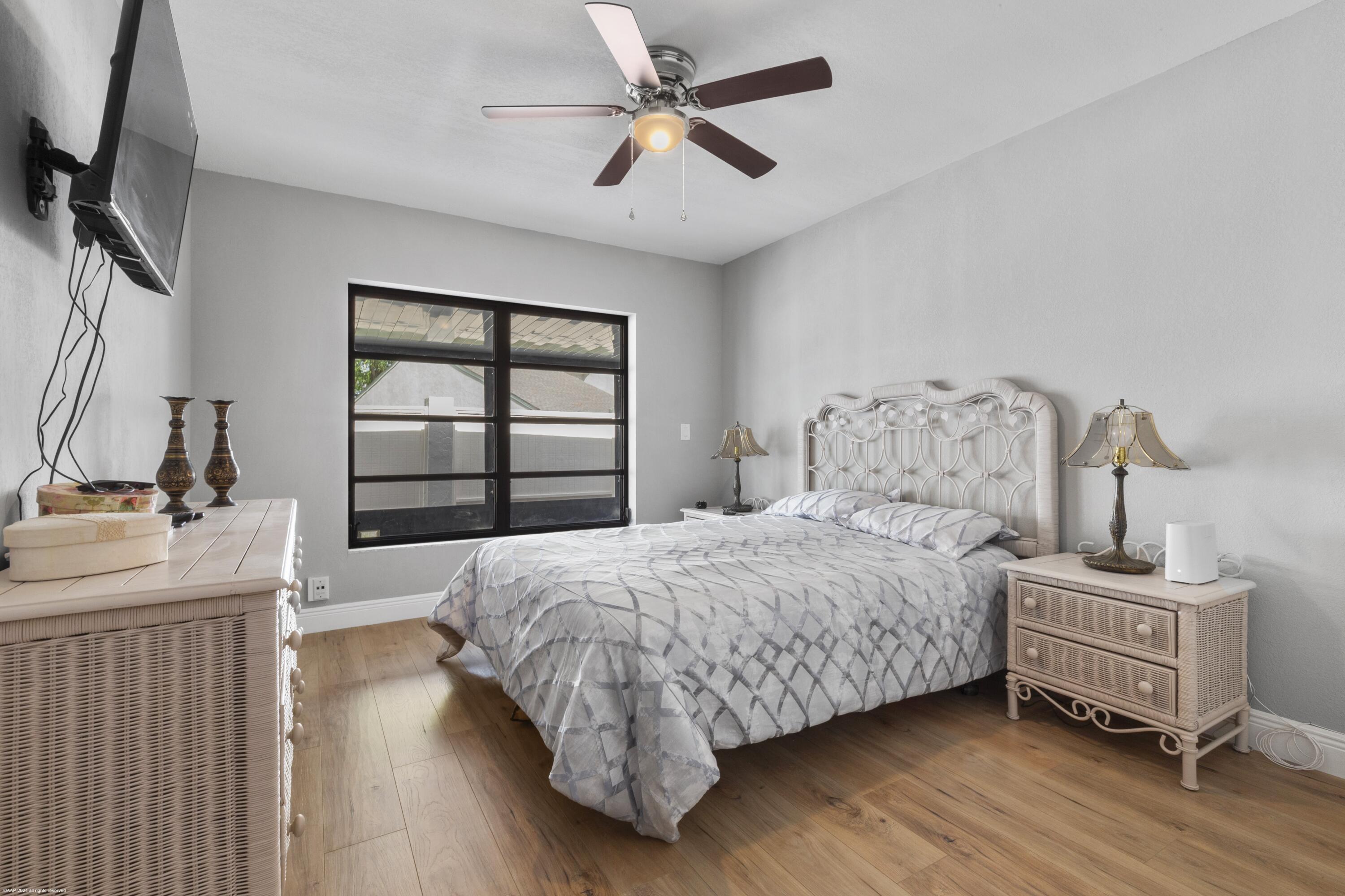 12813 Spinnaker Lane