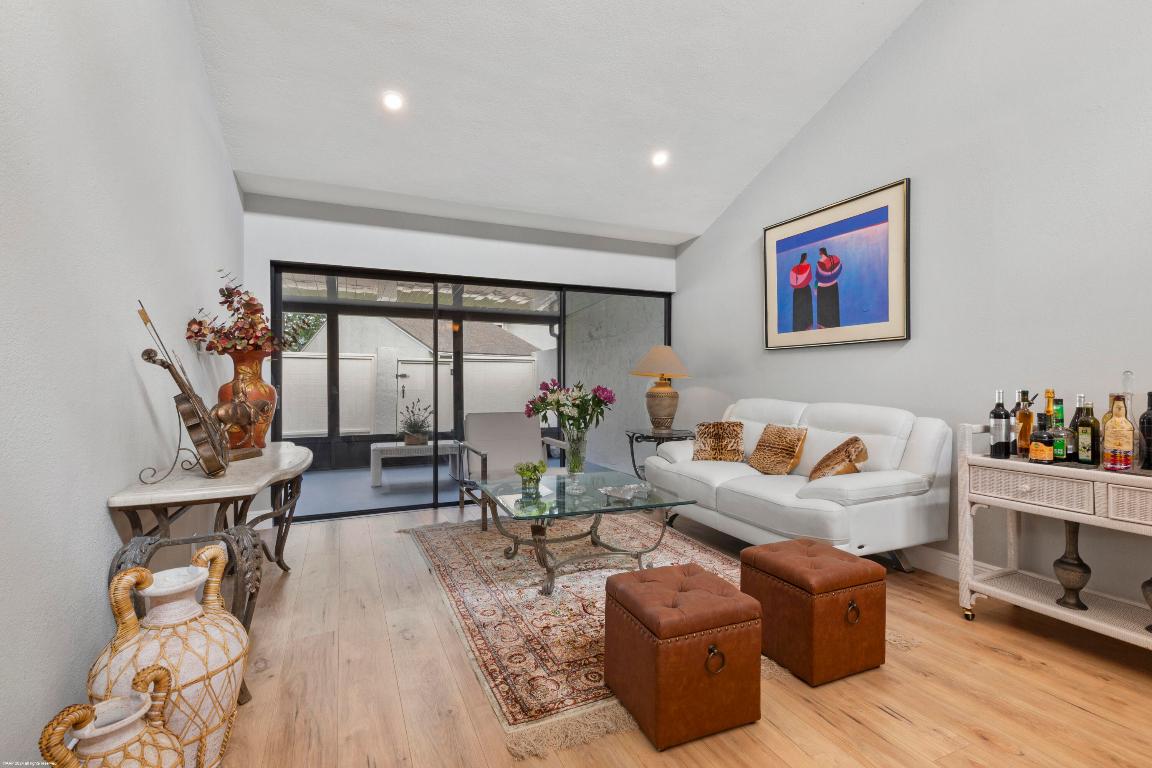 12813 Spinnaker Lane