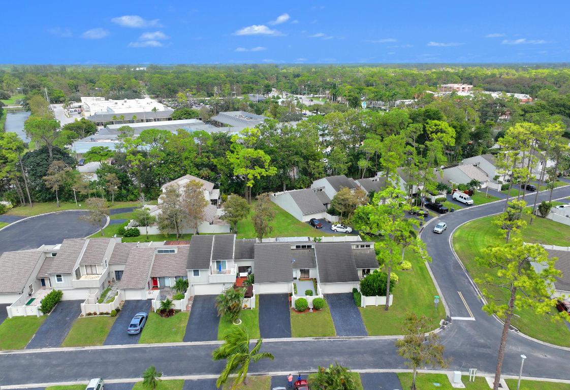 12813 Spinnaker Lane