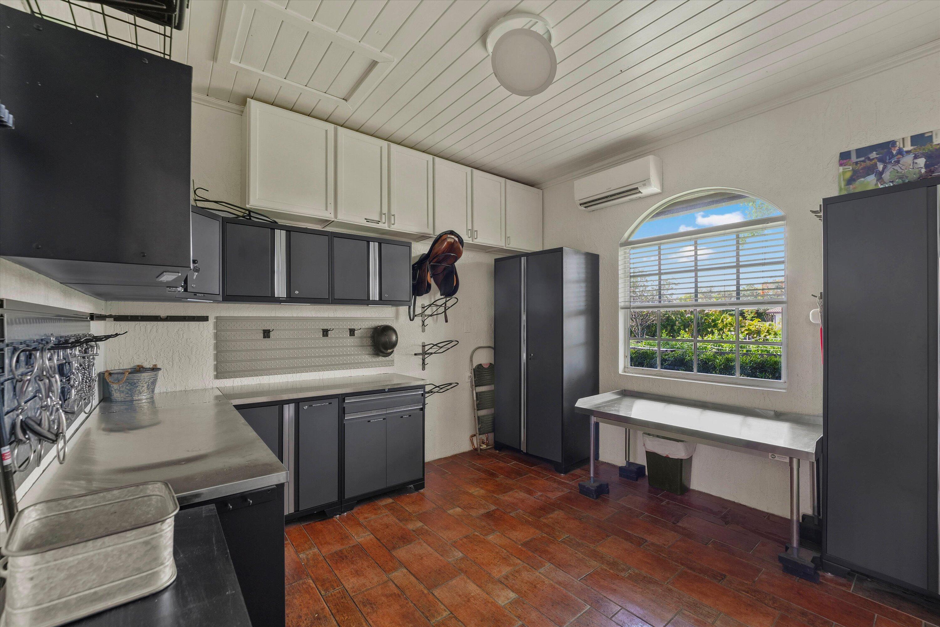 14439 Draft Horse Lane